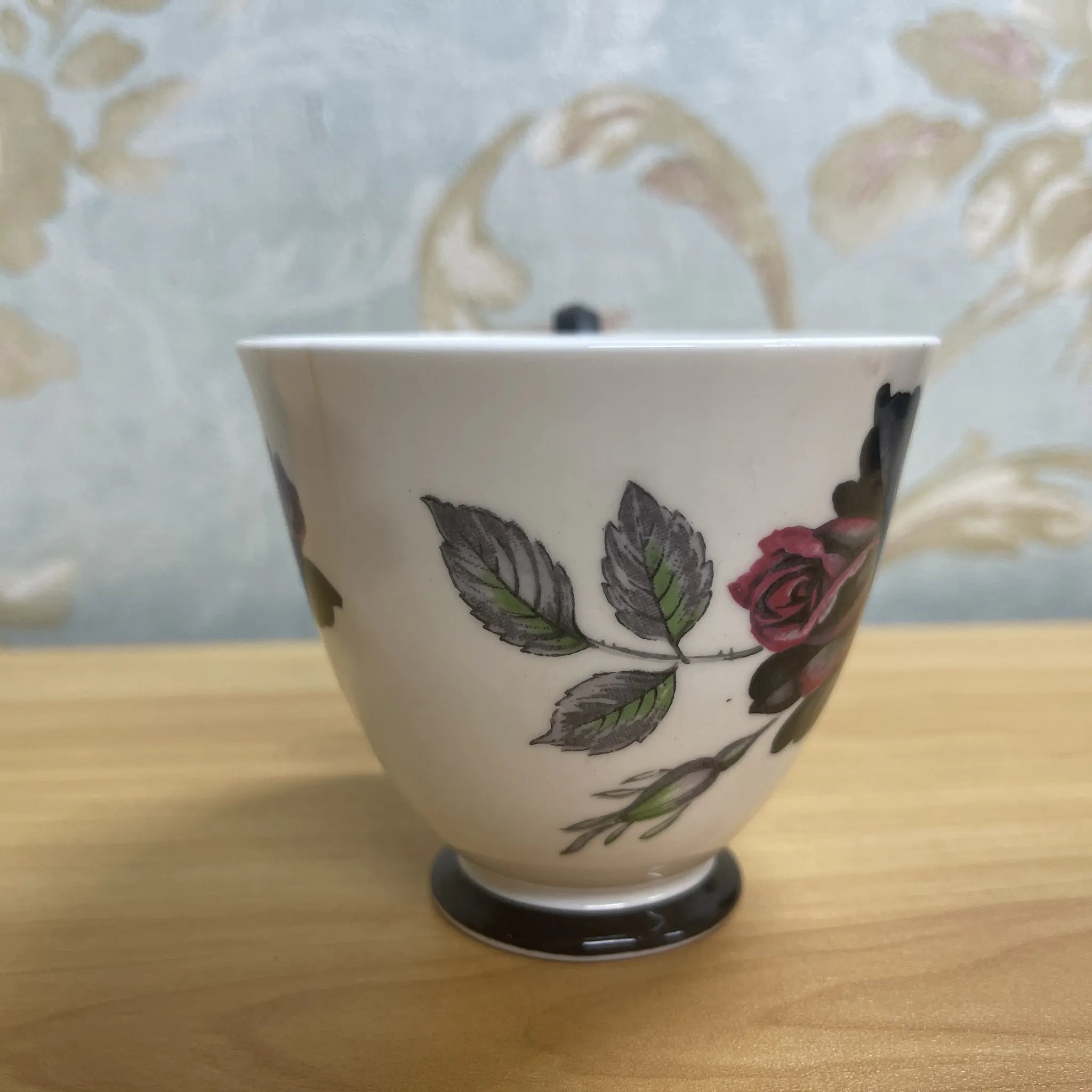 【复古】三重奏（c&s +甜点盘）2p / Royal Albert / Masquerade /估计20c中期/ Bone China /英国/黑玫瑰
