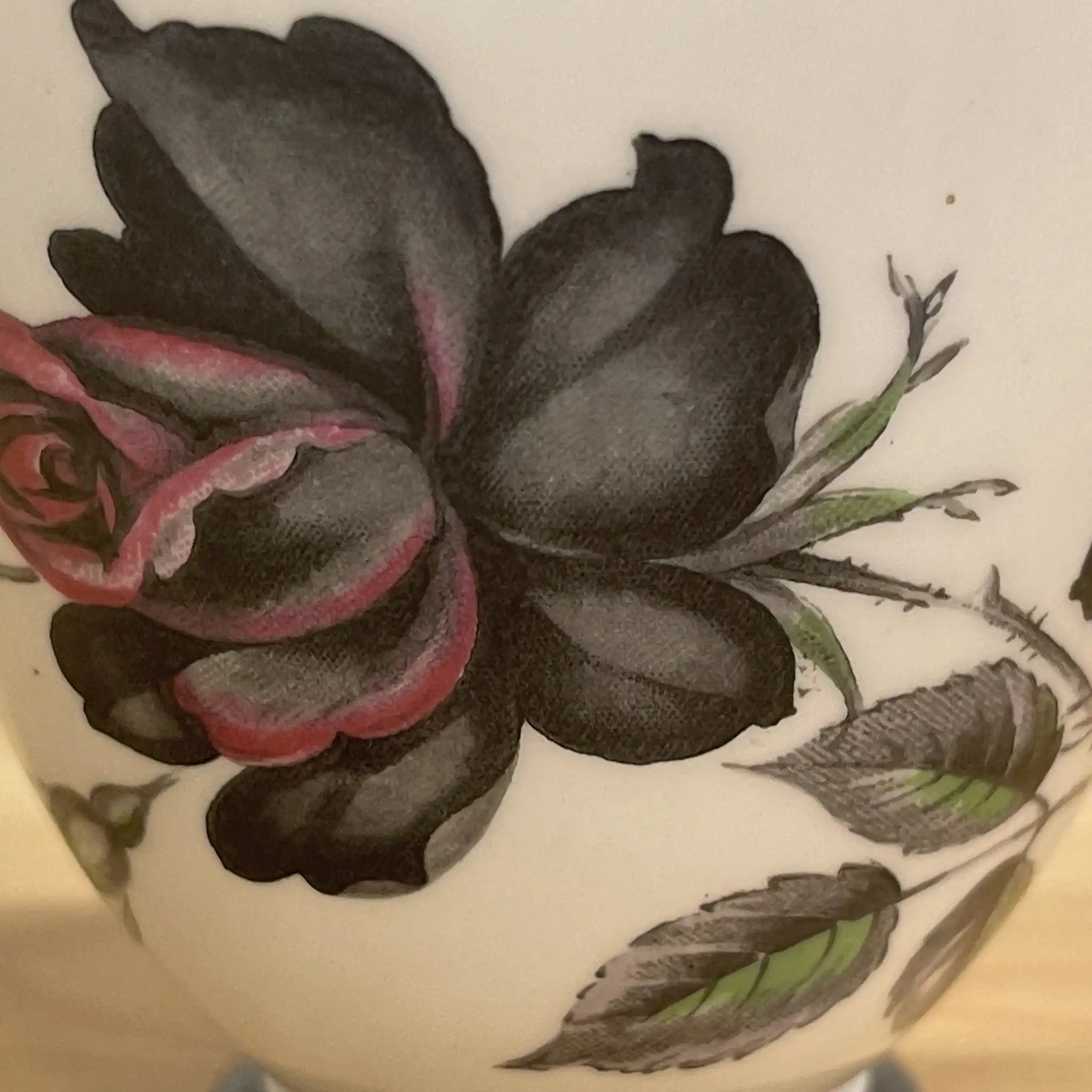 【复古】三重奏（c&s +甜点盘）2p / Royal Albert / Masquerade /估计20c中期/ Bone China /英国/黑玫瑰