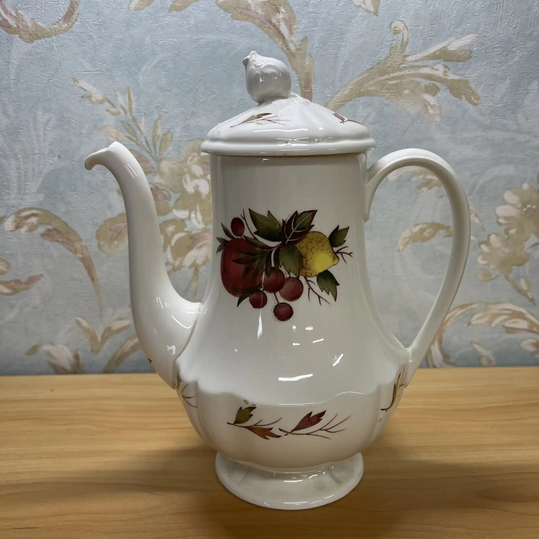 【ビンテージ】 コーヒーポット / Wedgewood (ウェッジウッド) / Drury Lane / 推定20C中期 / 陶器 / イギリス