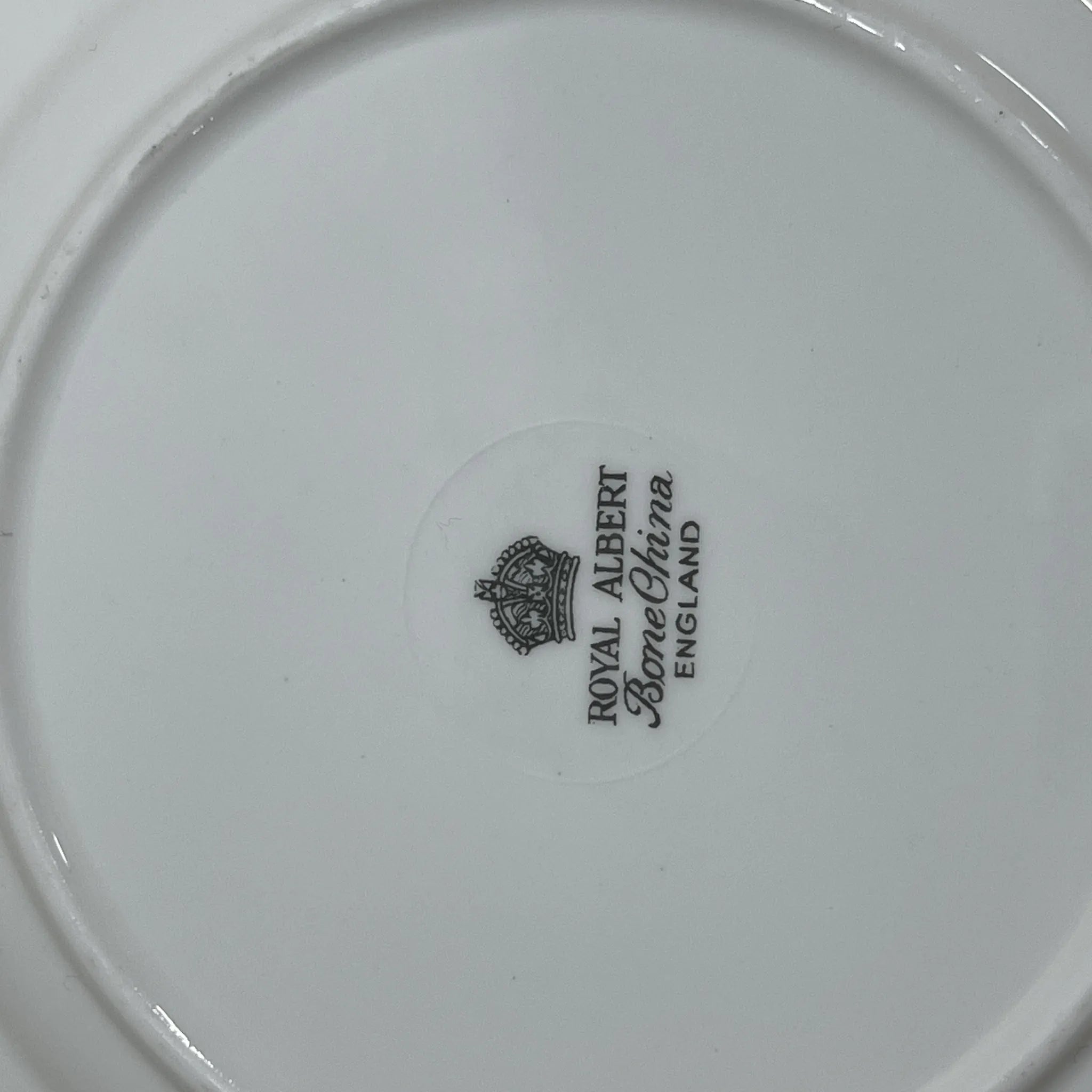 【复古】三重奏（c&s +甜点盘）2p / Royal Albert / Masquerade /估计20c中期/ Bone China /英国/黑玫瑰