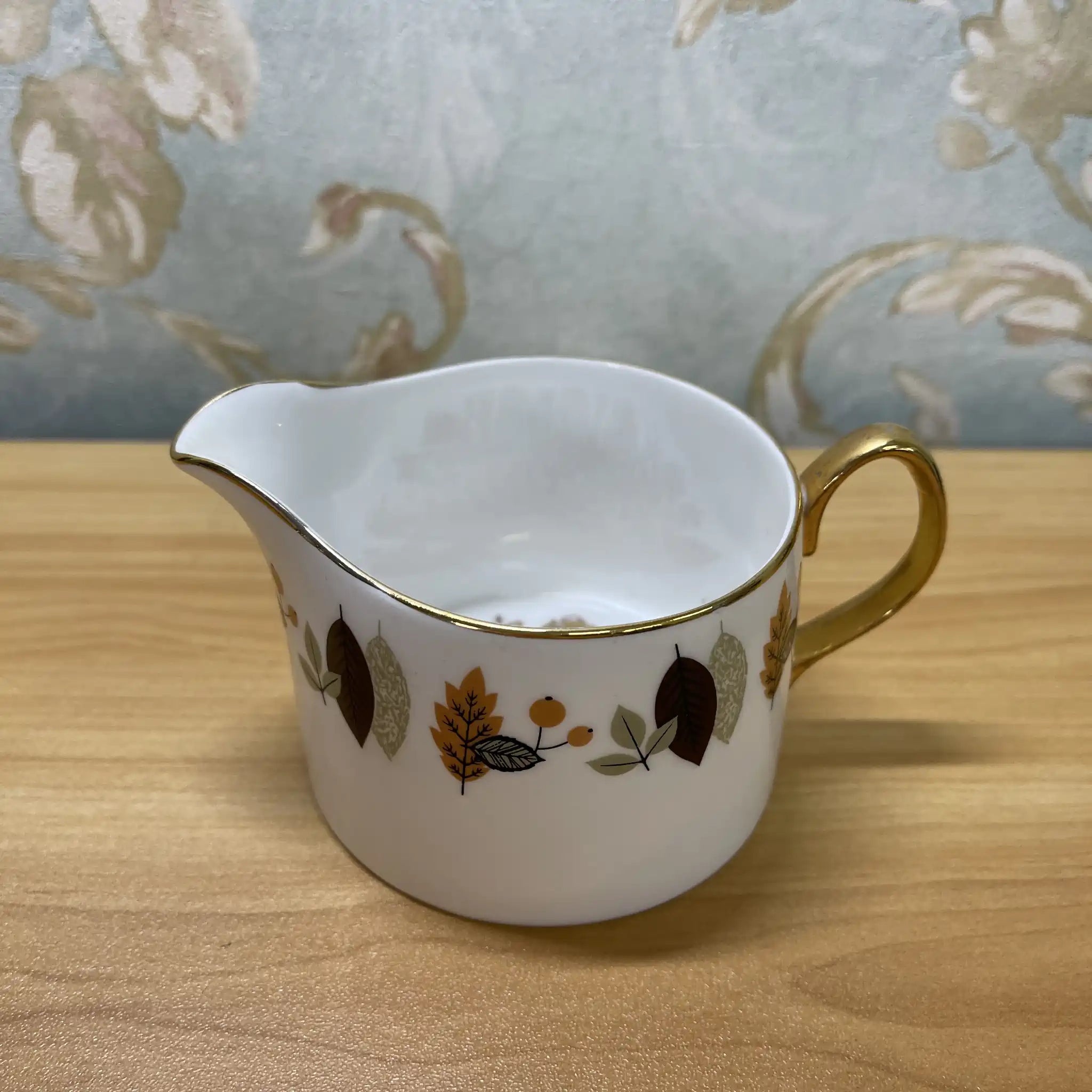 【ビンテージ】 クリーマー (ミルクピッチャー) / Royal Imperial (ロイヤル・インペリアル) / 推定20C中期 / Bone China / イギリス / オータム・リーフ, 金彩