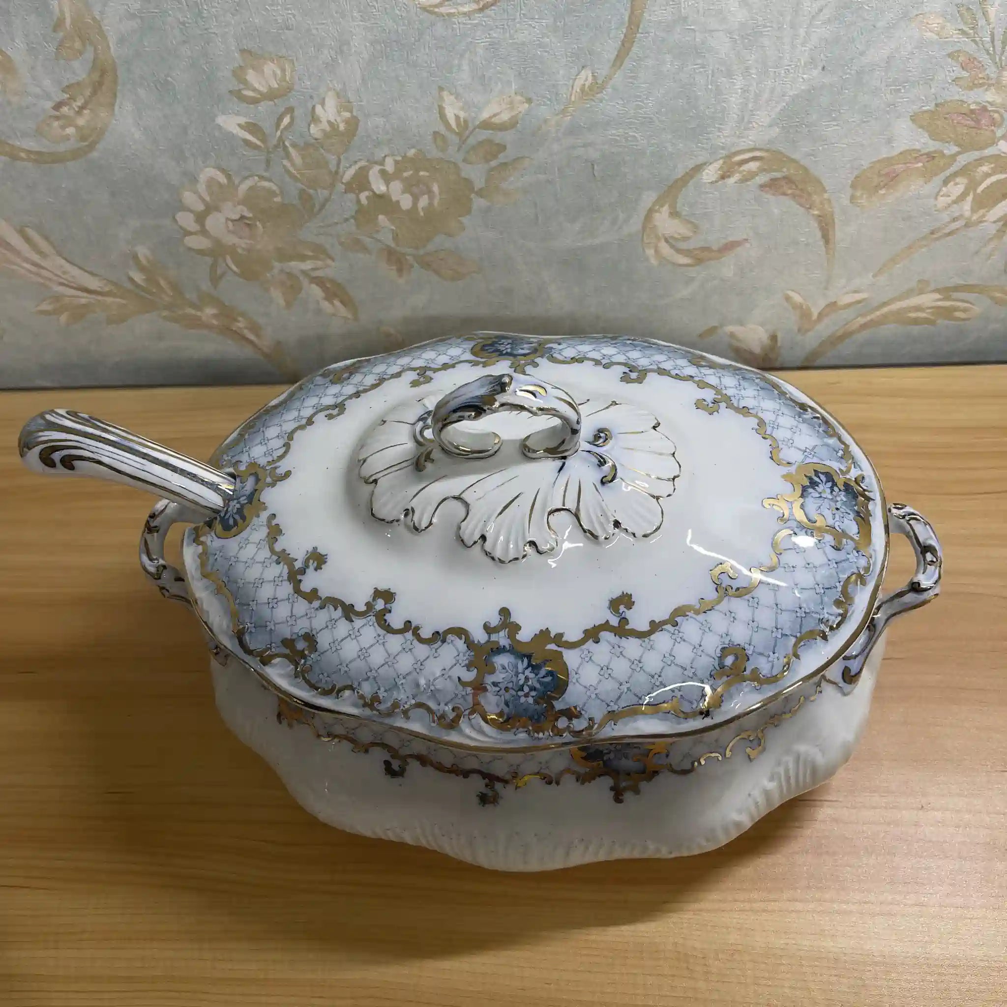 【アンティーク】 スープチューリン+レードル / Furnivals / Venice / 推定1900前後 / 陶器 / イギリス / ロカイユ, スクロール, ラティスワーク