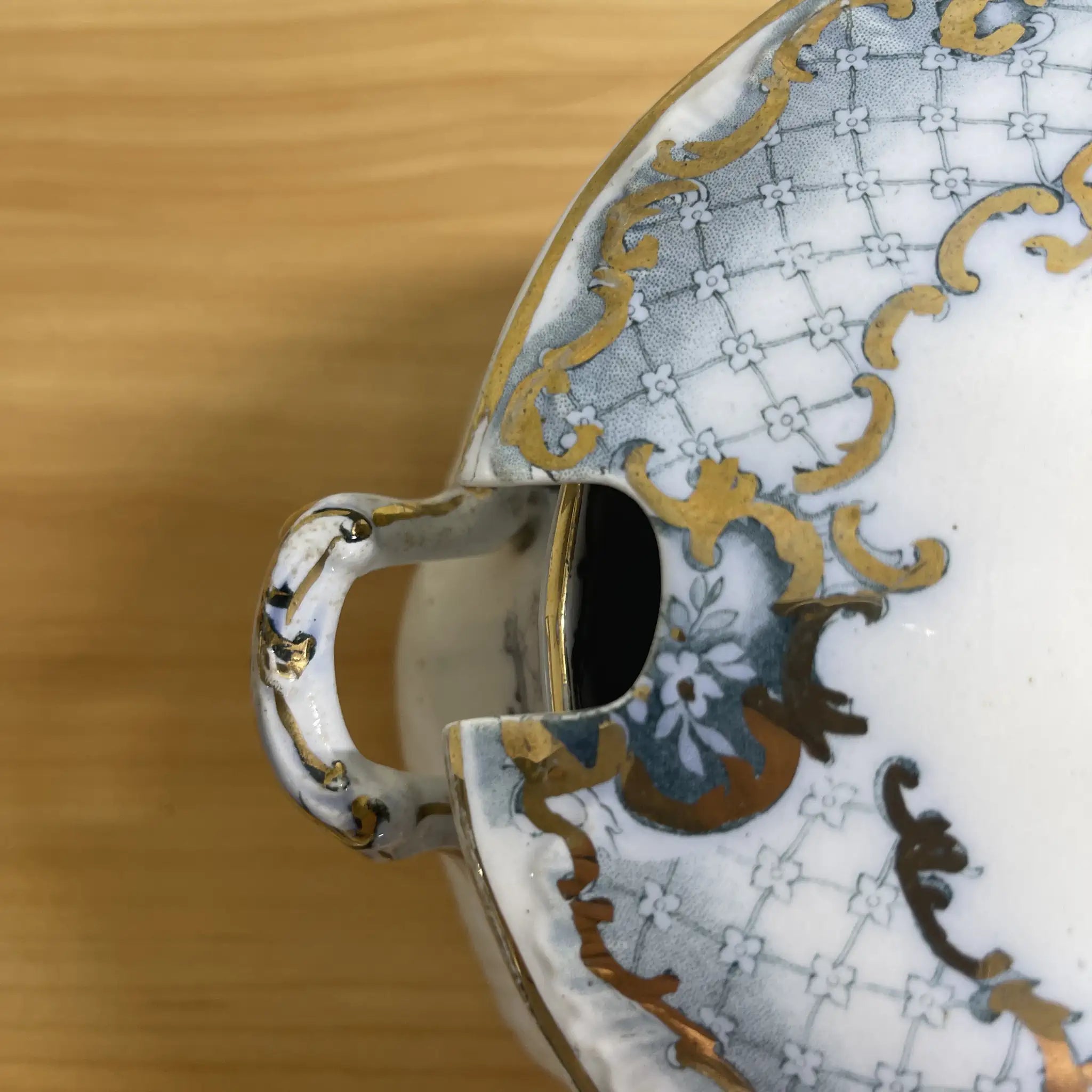 【アンティーク】 スープチューリン+レードル / Furnivals / Venice / 推定1900前後 / 陶器 / イギリス / ロカイユ, スクロール, ラティスワーク