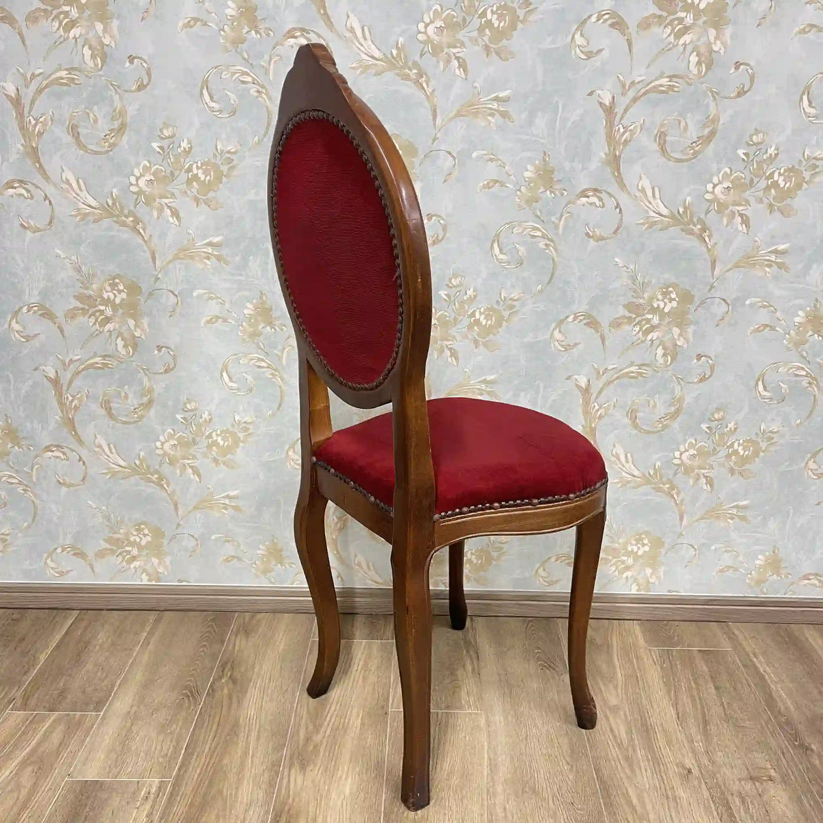 Dining chair / cabriole leg, button tufting / [Vintage]