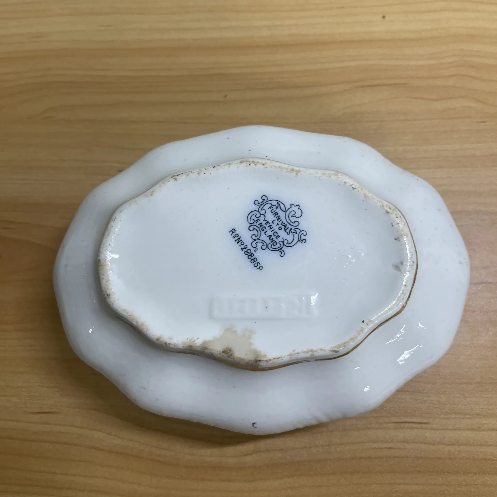 [Antique] Soup Turine / Furnivals / Venice / Estimated around 1900 / Pottery / England / Rocaille, scroll, lattice work