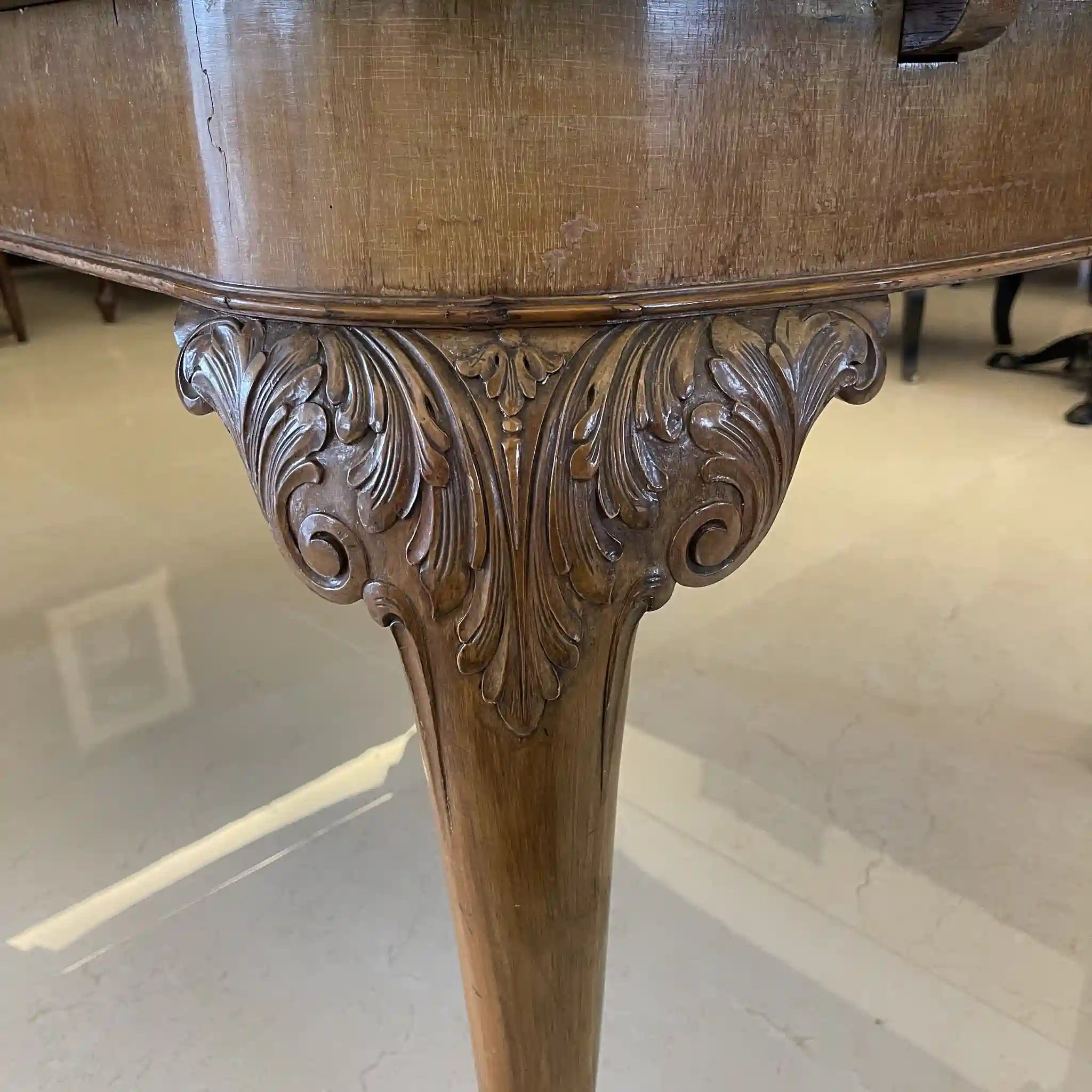 古董餐桌椅套裝/可伸縮餐桌和扶手椅