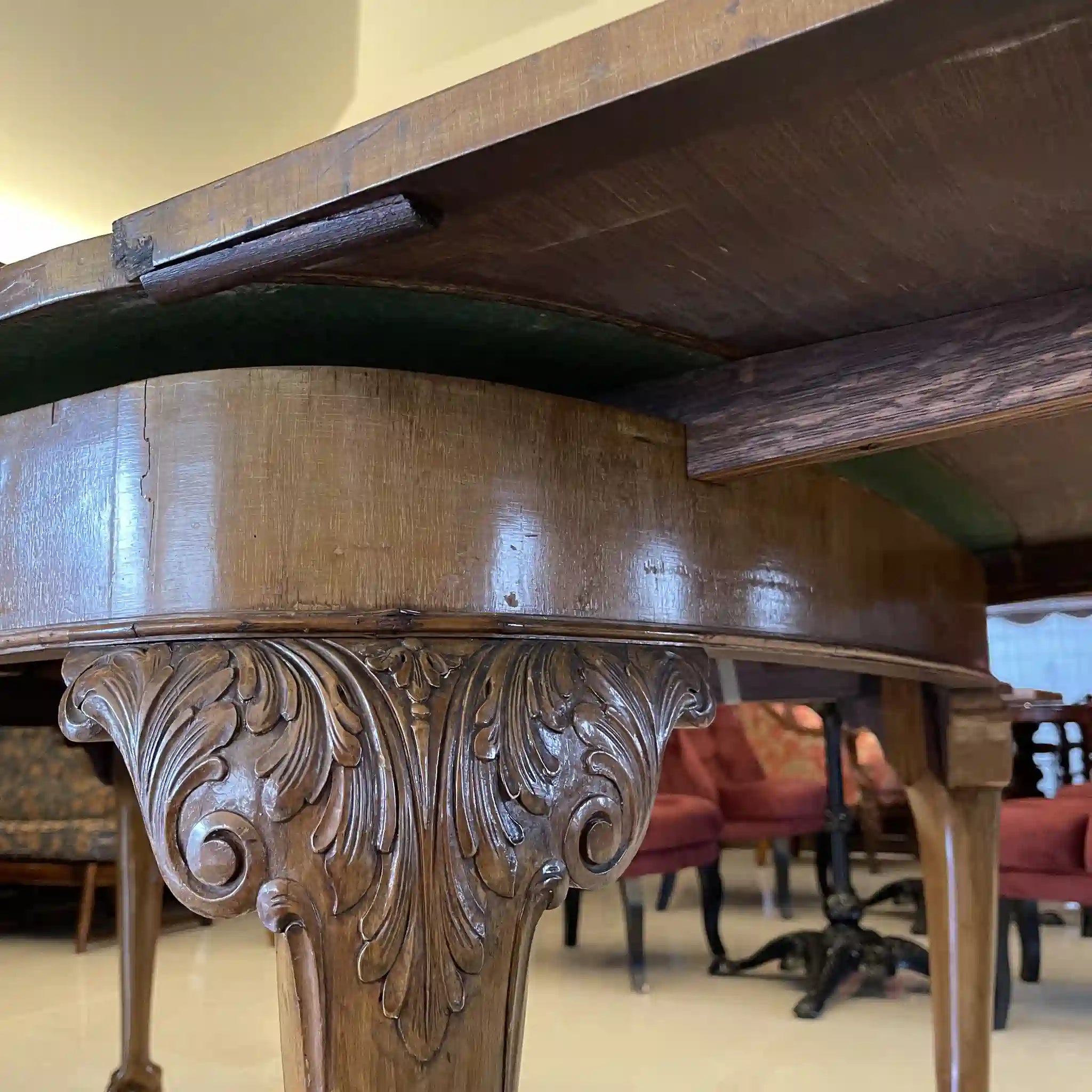 古董餐桌椅套裝/可伸縮餐桌和扶手椅