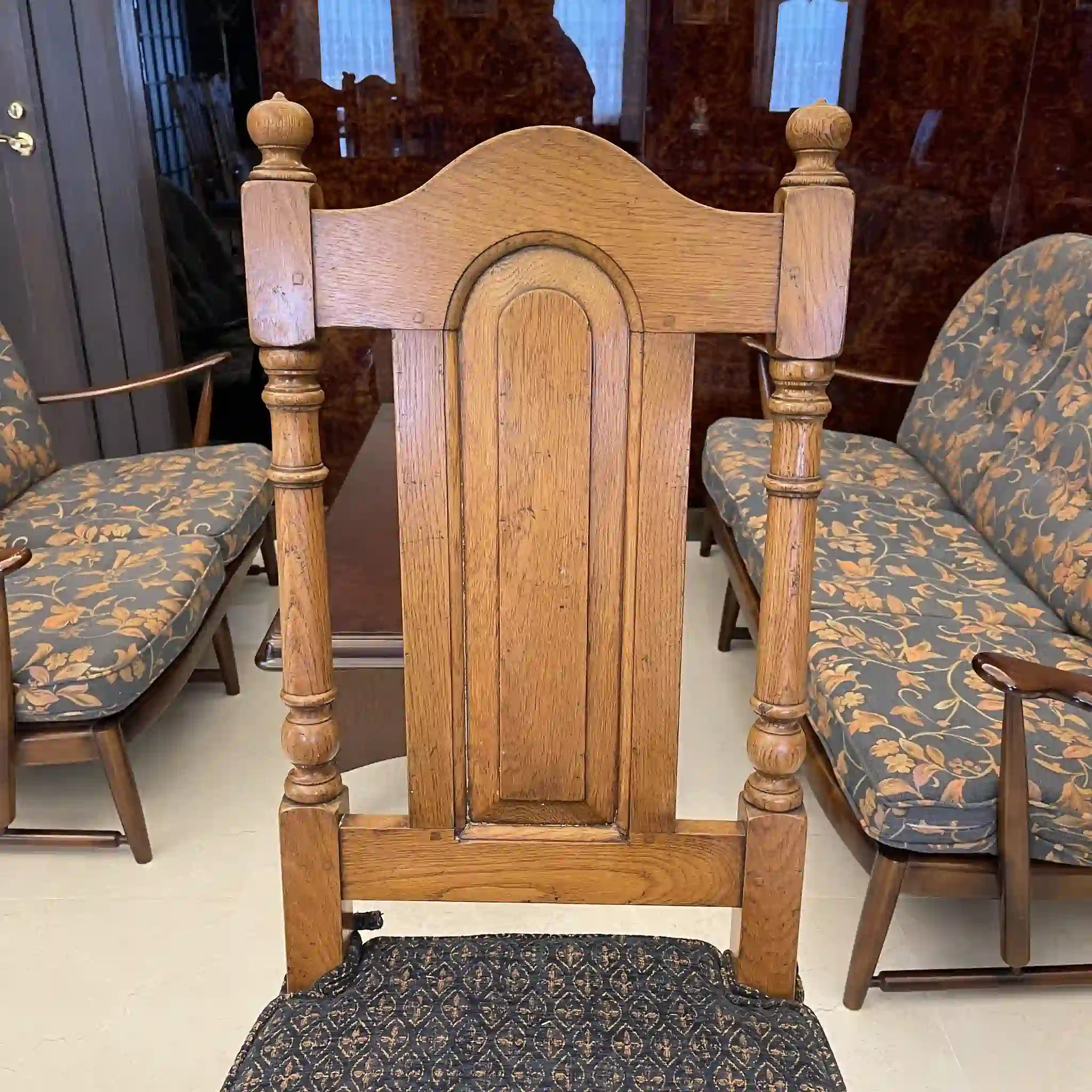 古董餐桌椅套裝/可伸縮餐桌和扶手椅