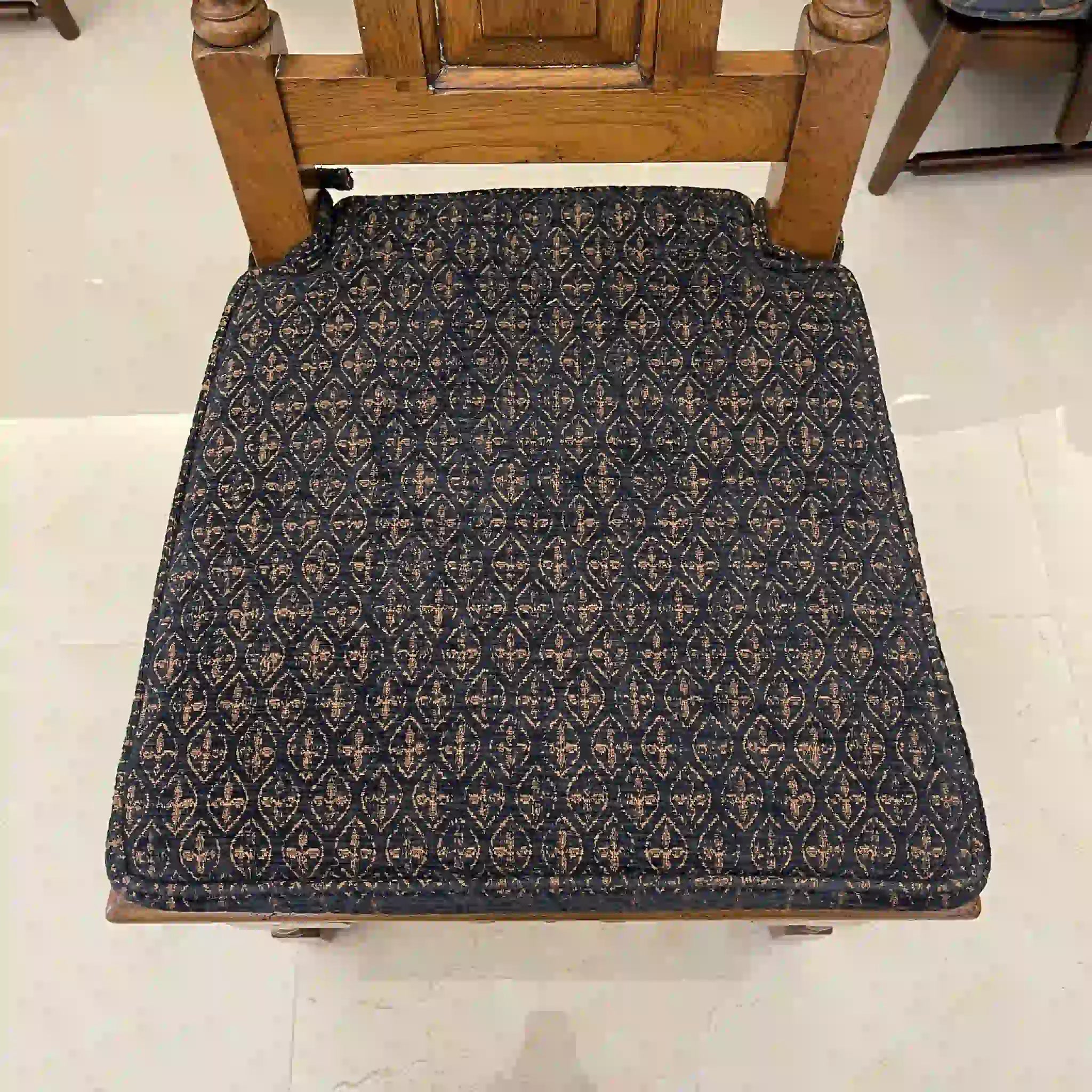 古董餐桌椅套裝/可伸縮餐桌和扶手椅