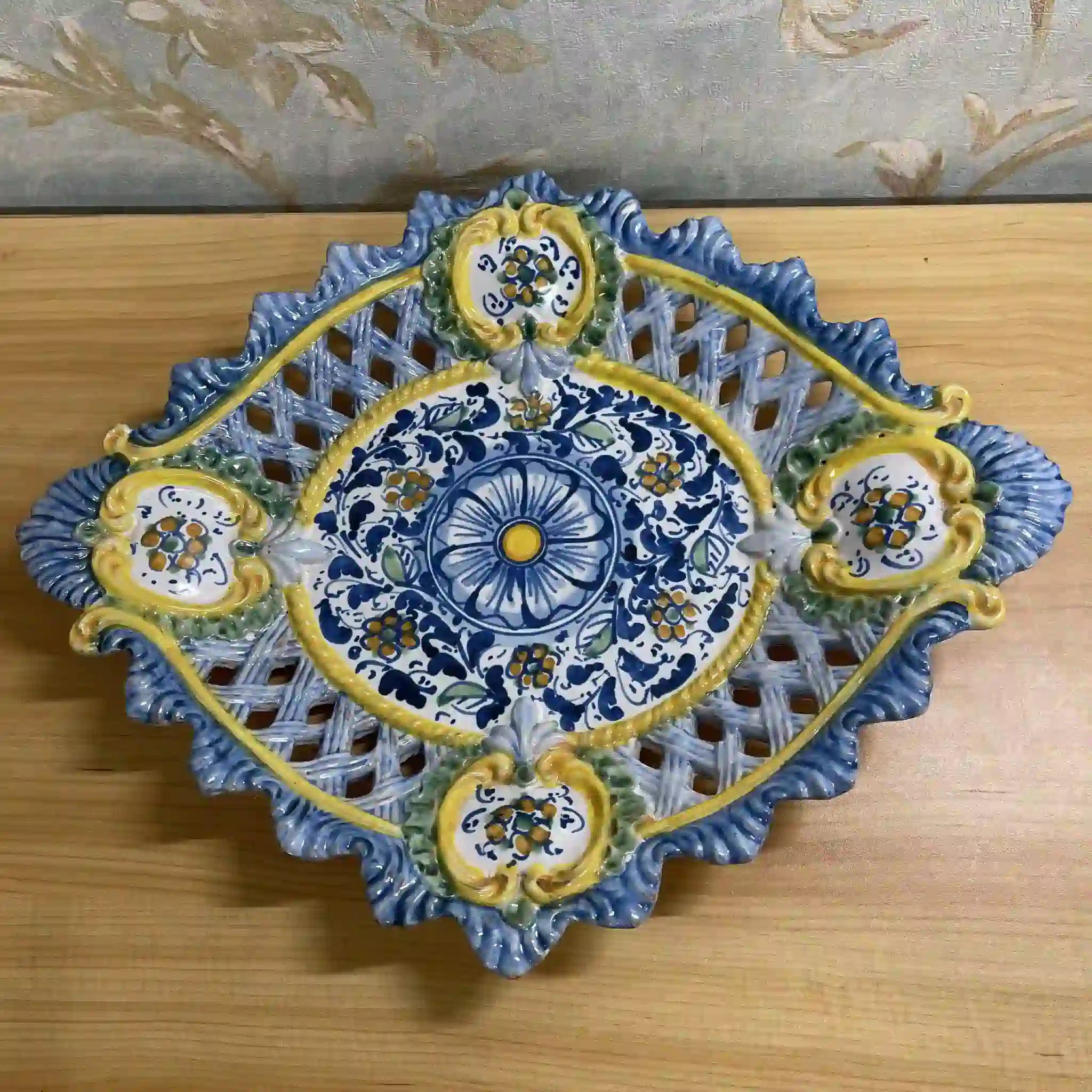 [Vintage] Centerpiece