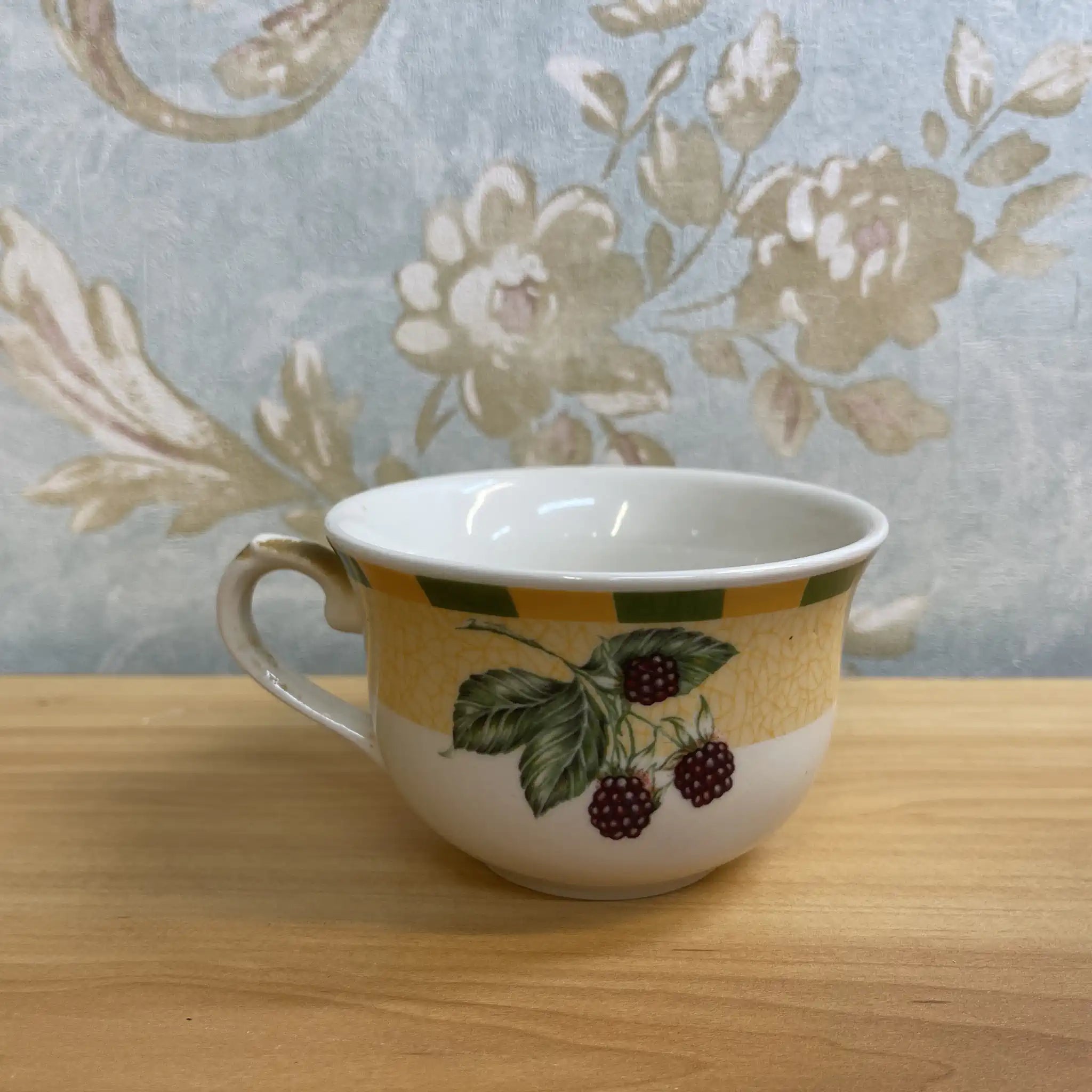 [Vintage] Cup & Saucer + Cup