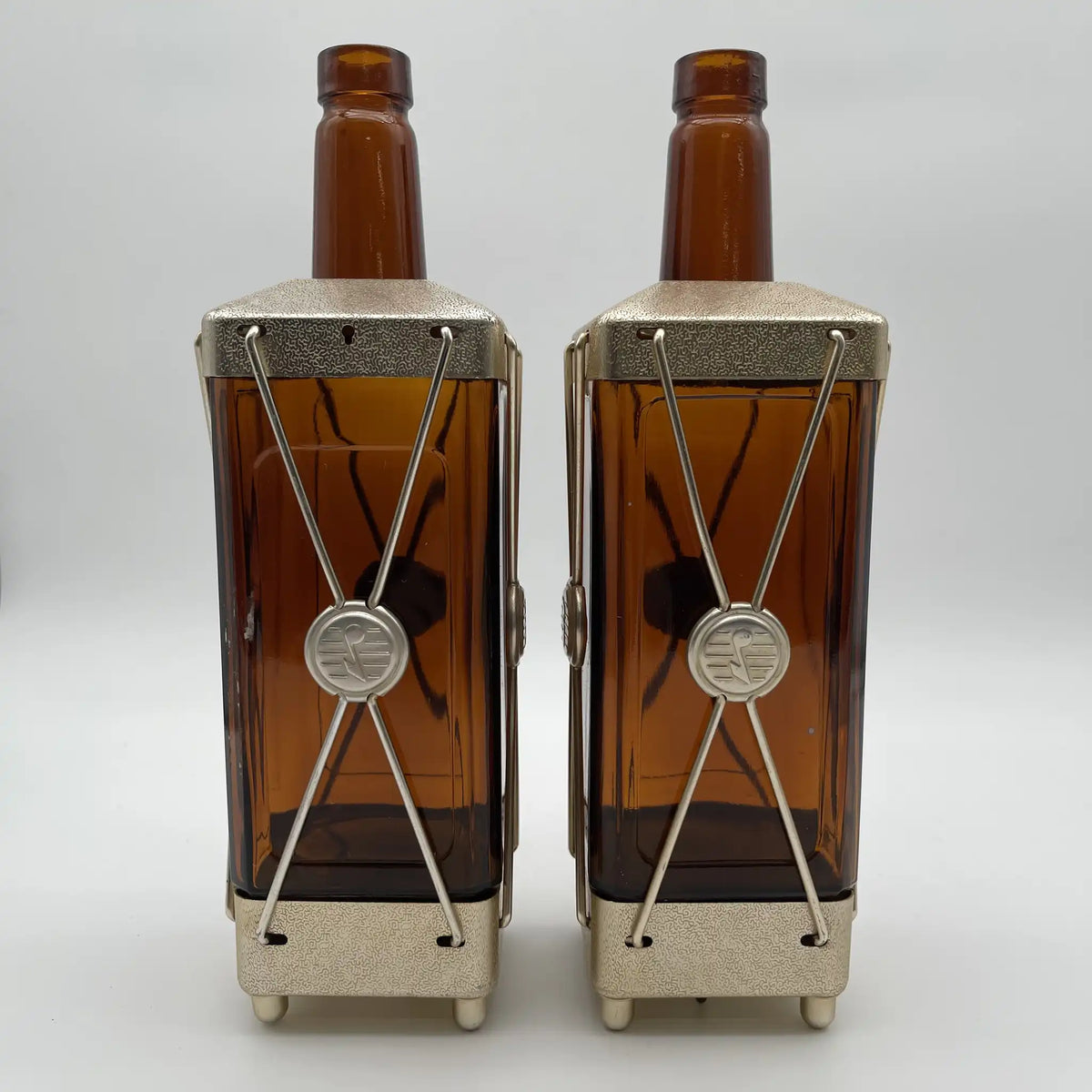 Swiss Harmony Inc. / Mini bar set / Late 1940s - early 1960s / America / With music box function / [Vintage]