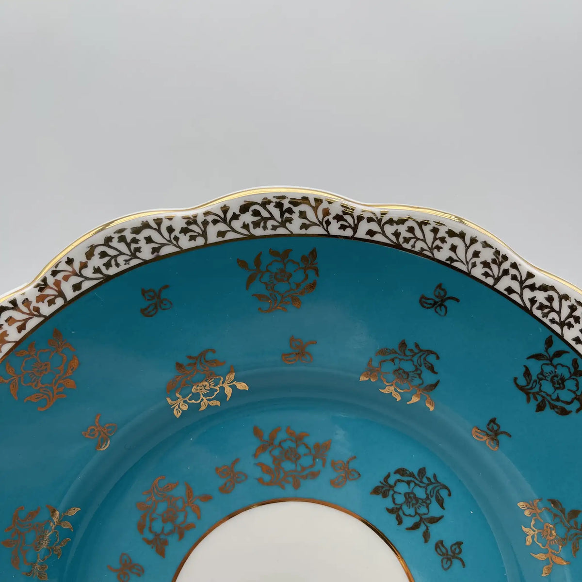 SALISBURY（索尔兹伯里）/蛋糕盘（小碟子）/ 1940年代后期~ 1950年代左右/ Bone China /英国/ 金彩，淡蓝色，金彩装饰，阿拉伯金彩冻结图案，蚀刻/[复古]