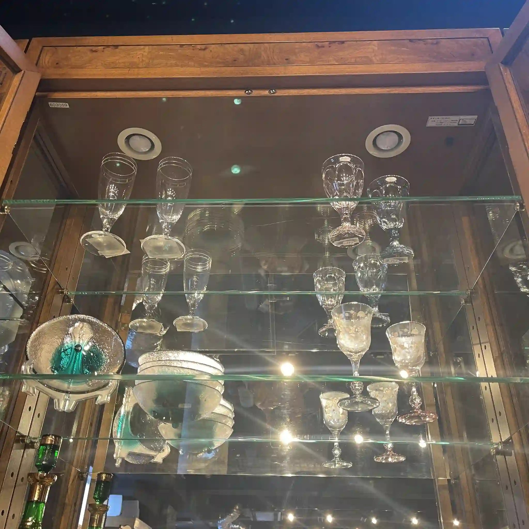 [Reused] Curio Case / Karimoku Furniture / Domani Series / Morganton Collection / Wood, Glass, Metal Mirror / Japan