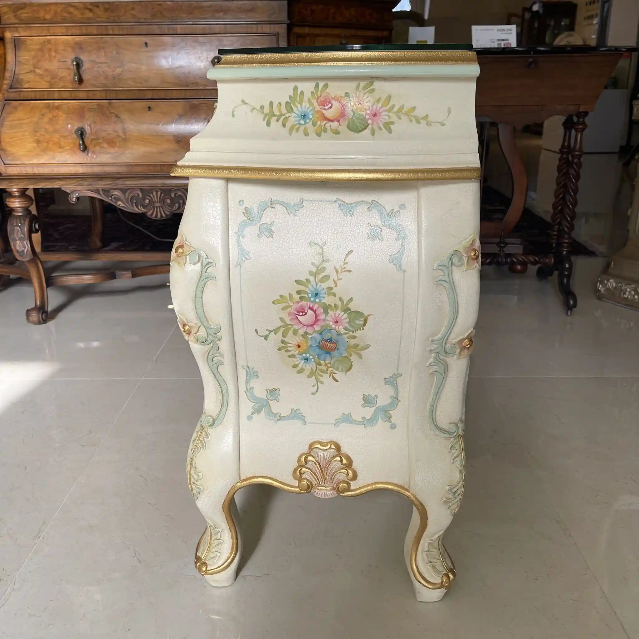 [Vintage] Chest with floral pattern white / Rococo style / Natural wood / Europe
