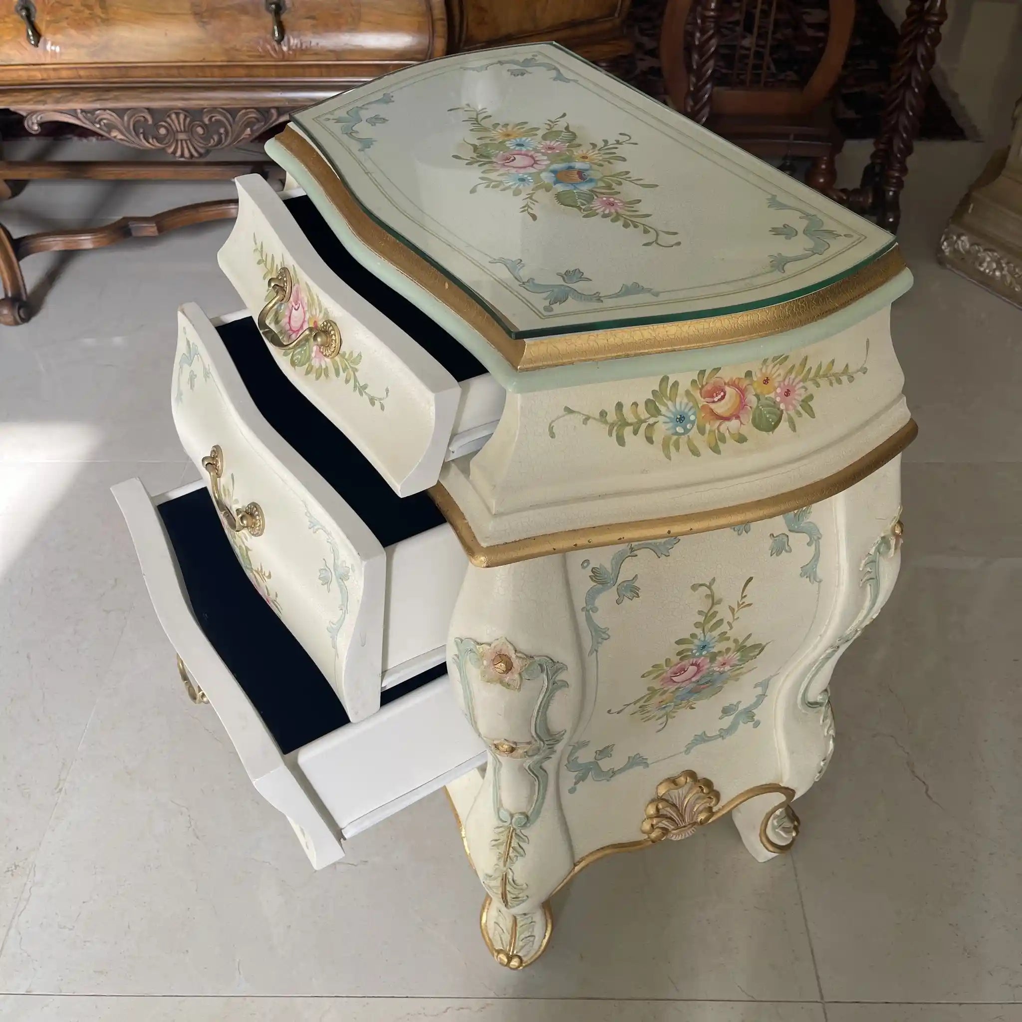 [Vintage] Chest with floral pattern white / Rococo style / Natural wood / Europe