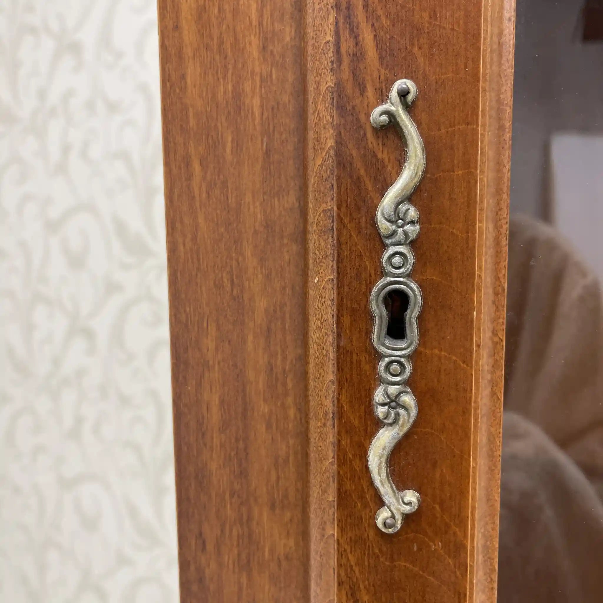 [Antique] Corner Cabinet