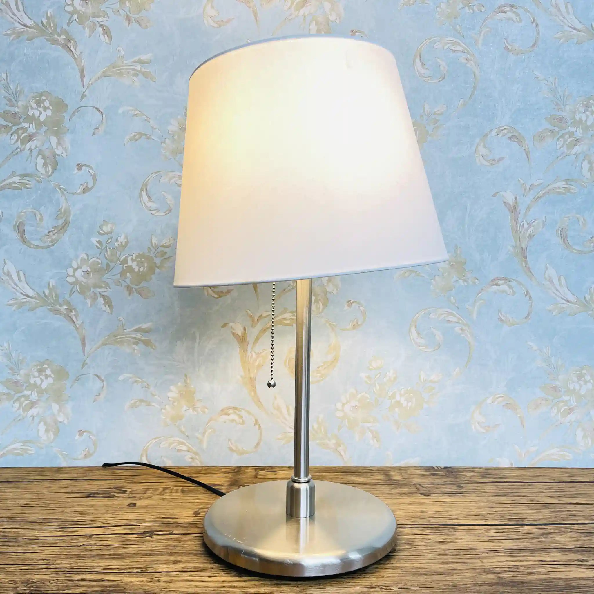 【リユース】 テーブルランプ / IKEA / B1901 Max13W 100V 50-60Hz