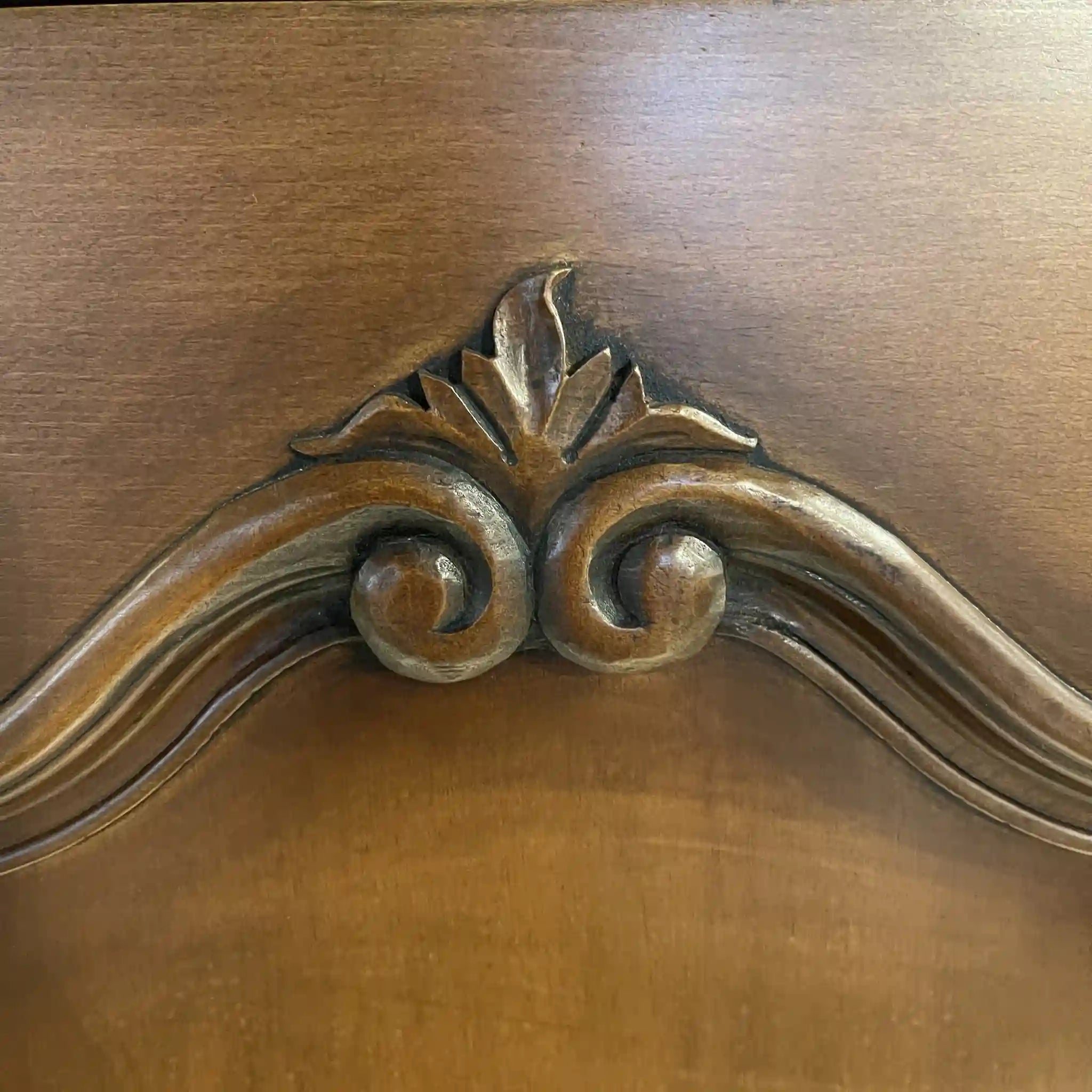 【リユース】 サイドボード / カリモク家具 / LOUISXV HLR1KK / 木製金属製 / 日本