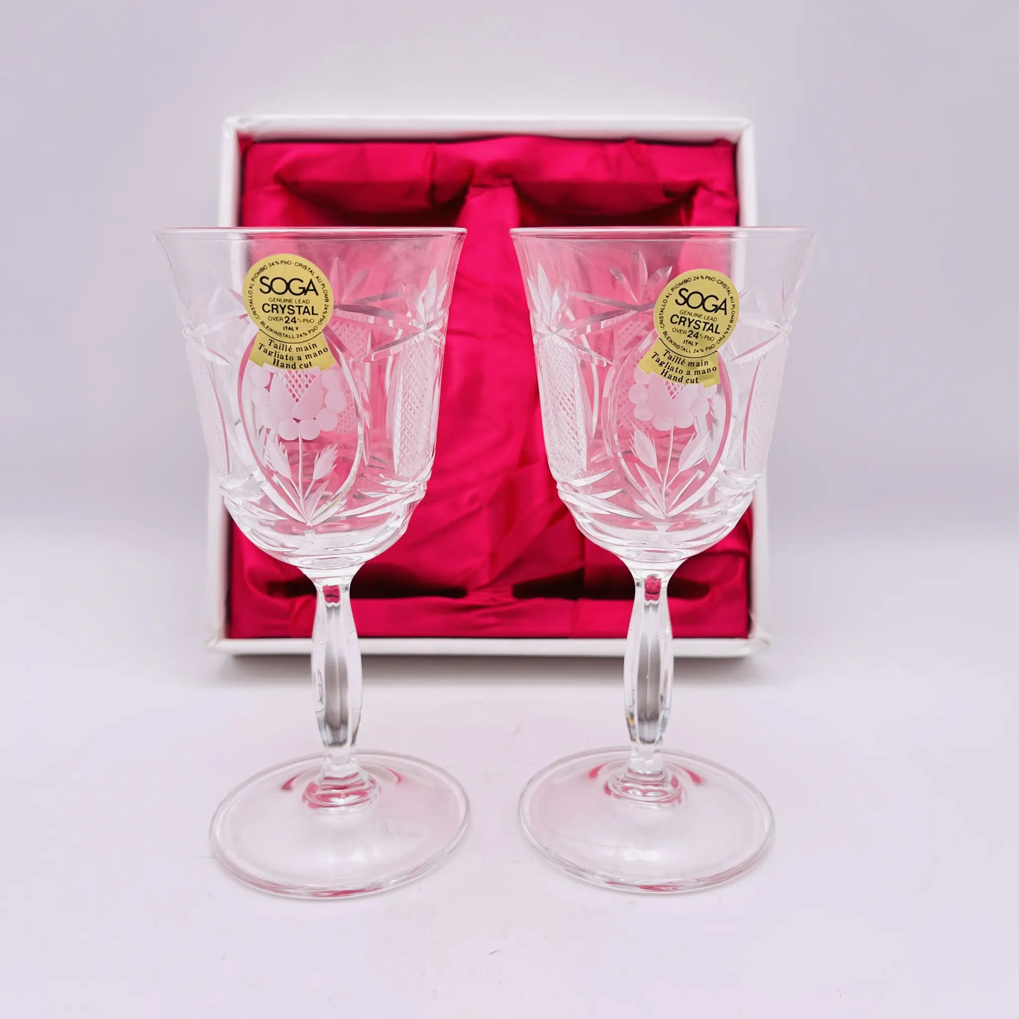 【リユース】 ペアワイングラス / SOGA / ハンドカット / クリスタルガラス / イタリア / 未使用 / 箱付き