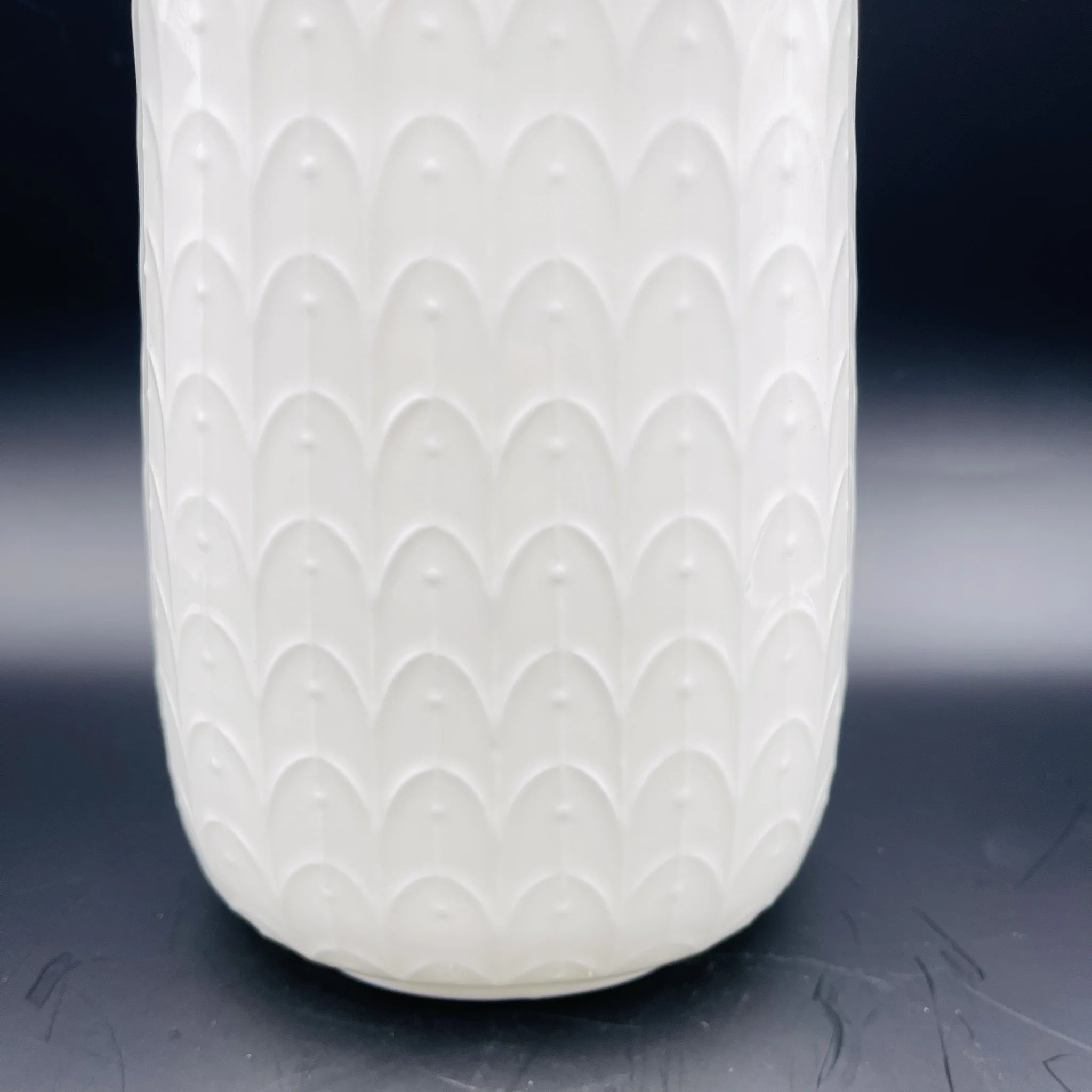 【ビンテージ】 フラワーベース / NARUMI(ナルミ) / シルキーホワイト / Bone China / 日本 / 未使用