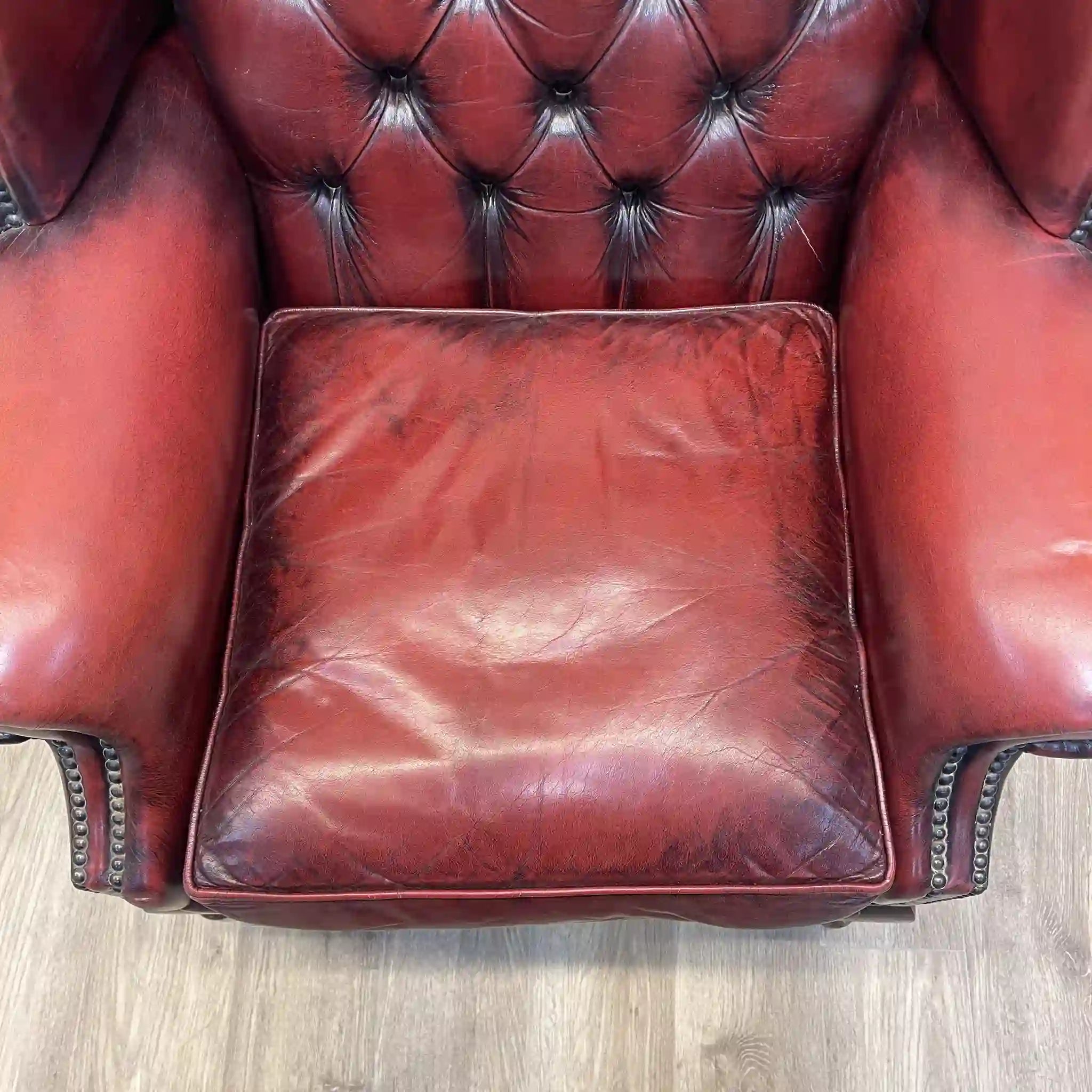 【アンティーク】 チェスターフィールドチェア / 1940年代 / 本革 / イギリス / ボタン締め,飾り鋲,総革張り