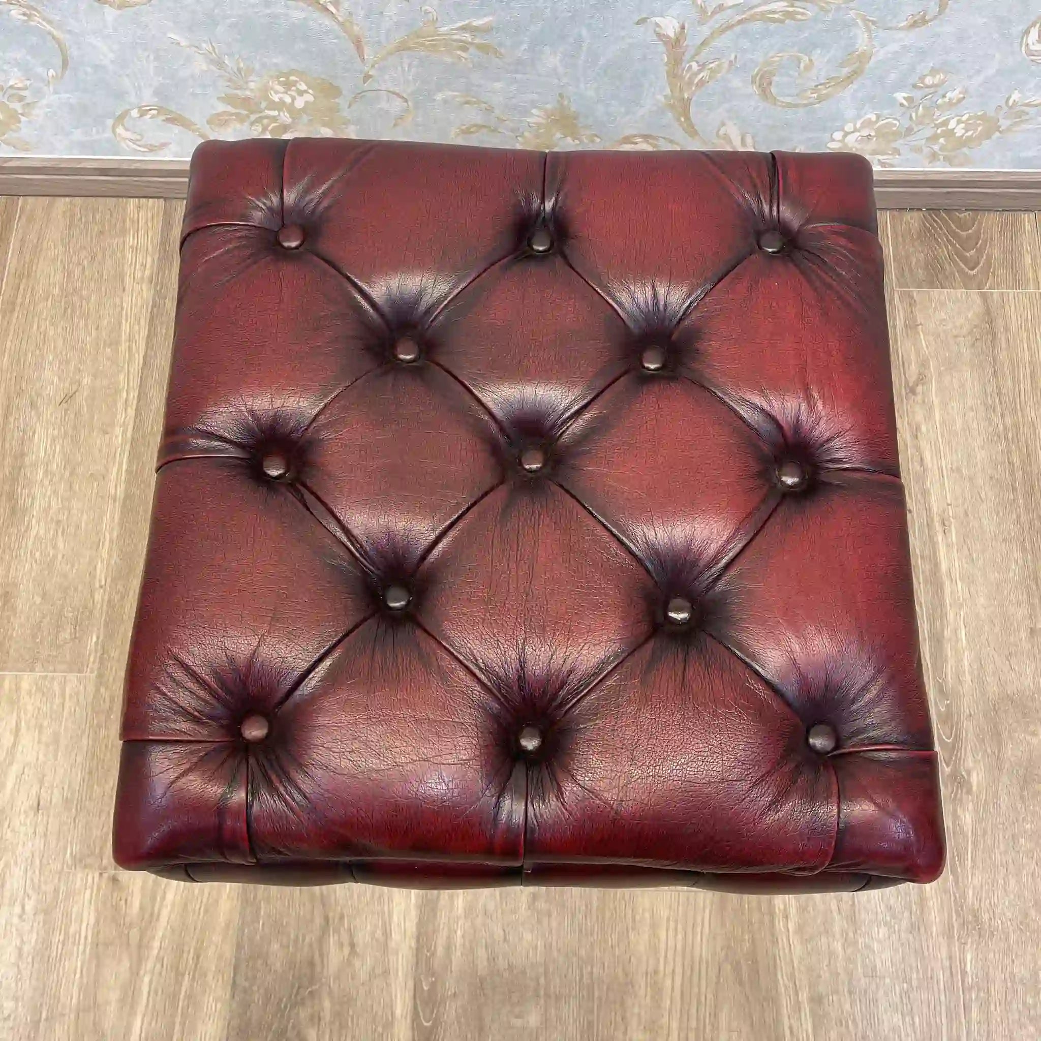 【アンティーク】 フットスツール / 20世紀後期（推定） / 本革 / イギリス / ボタンタフティング,総革張り,木製フレーム