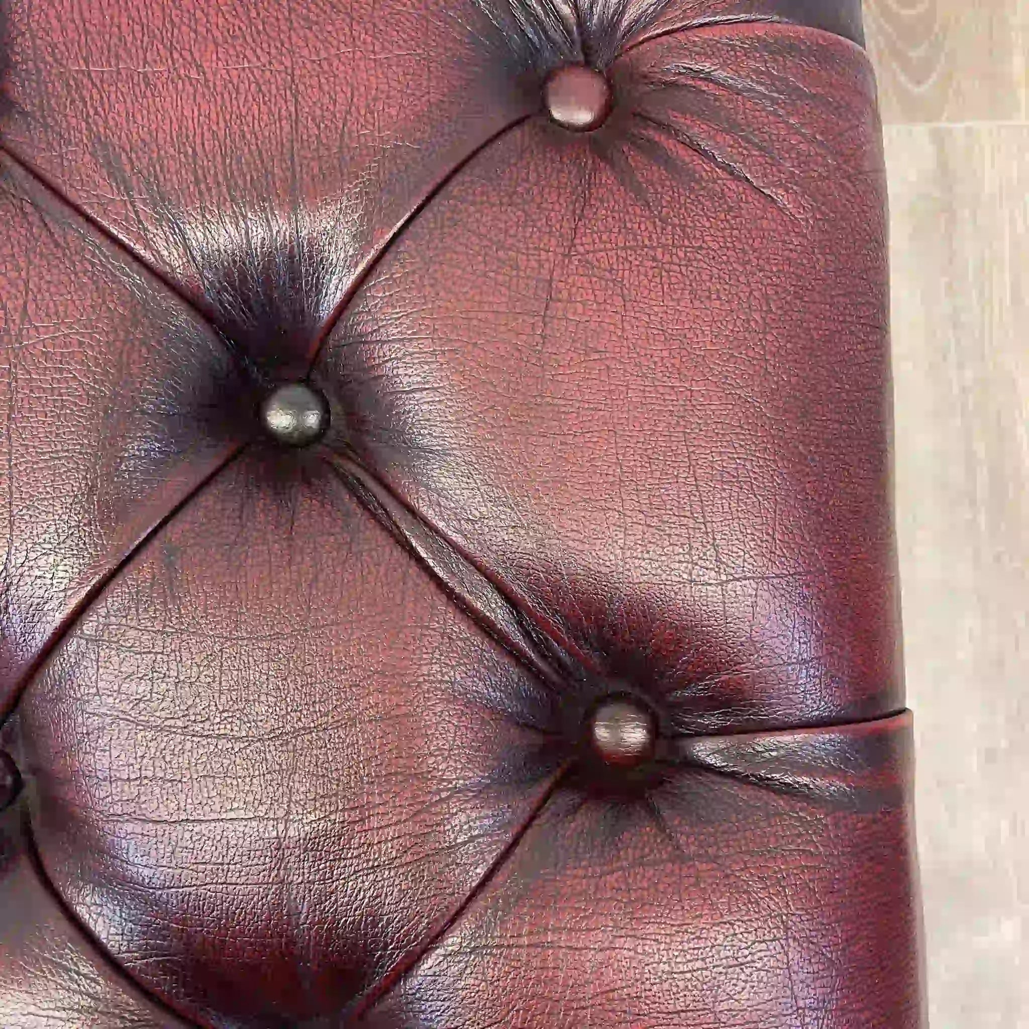 【アンティーク】 フットスツール / 20世紀後期（推定） / 本革 / イギリス / ボタンタフティング,総革張り,木製フレーム