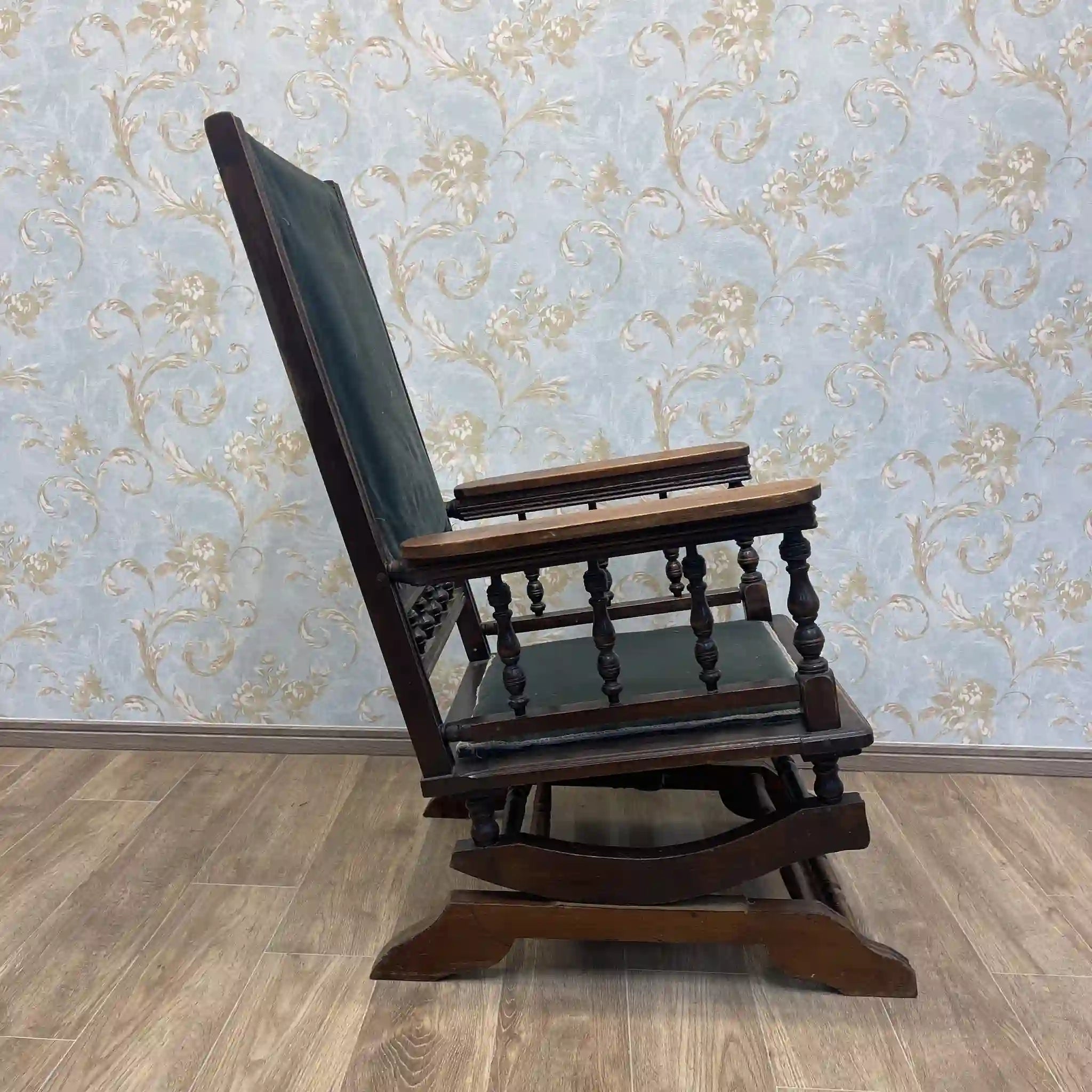 【アンティーク】 ロッキングチェア / 挽物細工,ターニング,スプリング機構
