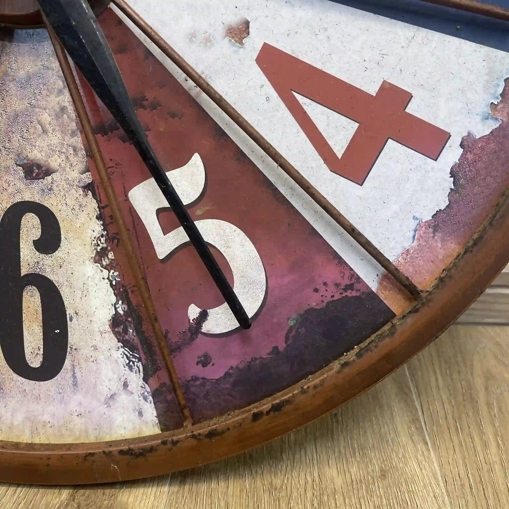 [Vintage] Retro Wall Clock / Analog Clock, Aged Processing