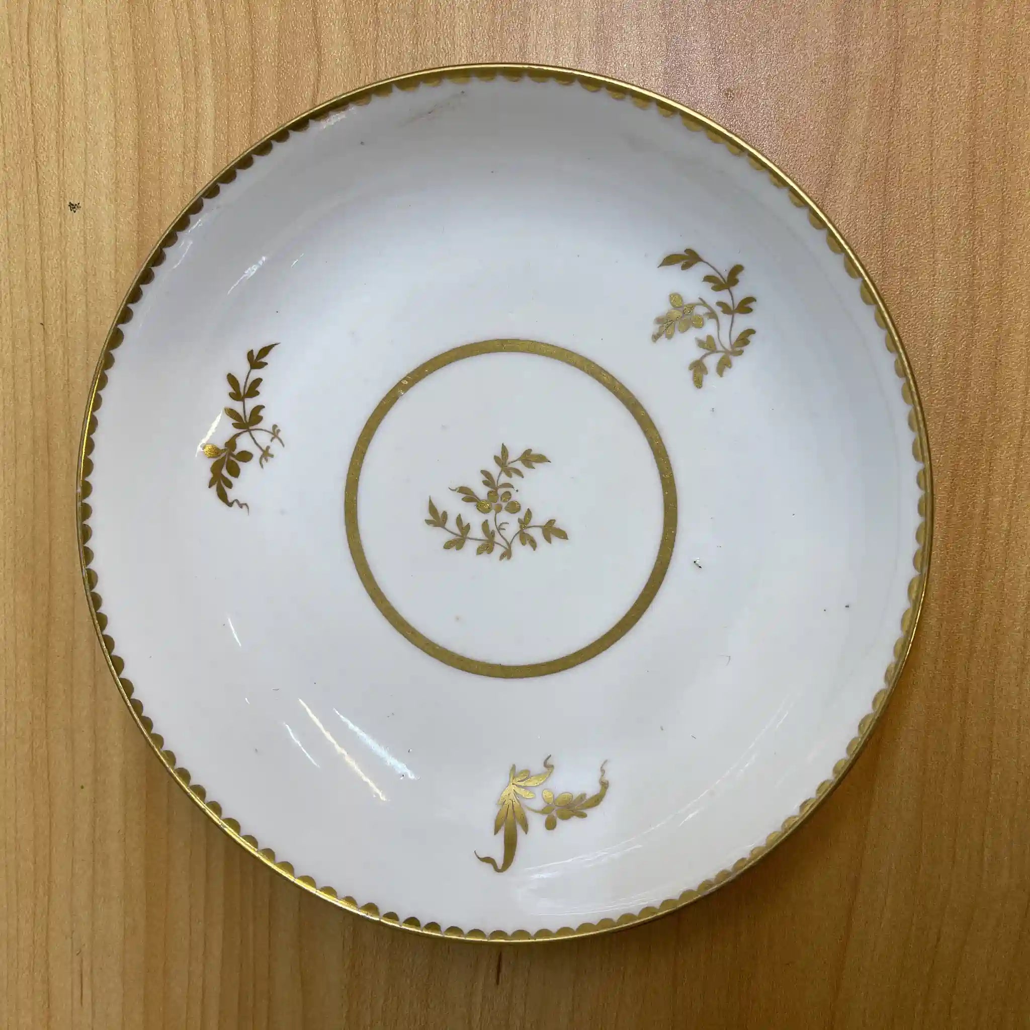 カップ&ソーサー / 推定1900前後 / 磁器 / イギリス / 金彩 / [アンティーク]