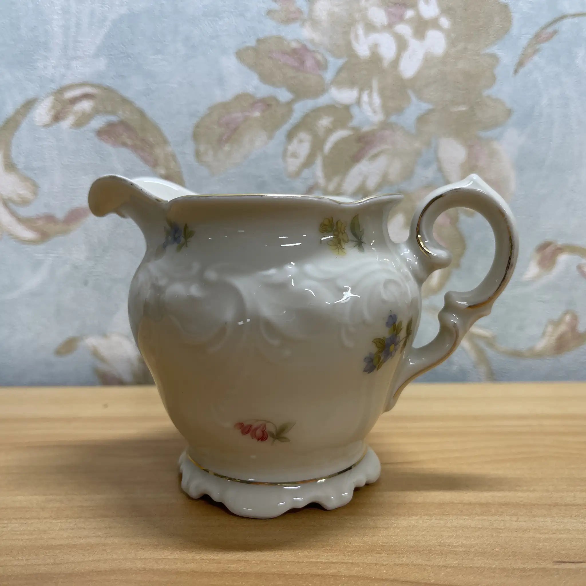 KPM / クリーマー / Friederike / 推定20C中頃 / 磁器 / ドイツ / フラワーブーケ, エンボス / [ビンテージ]