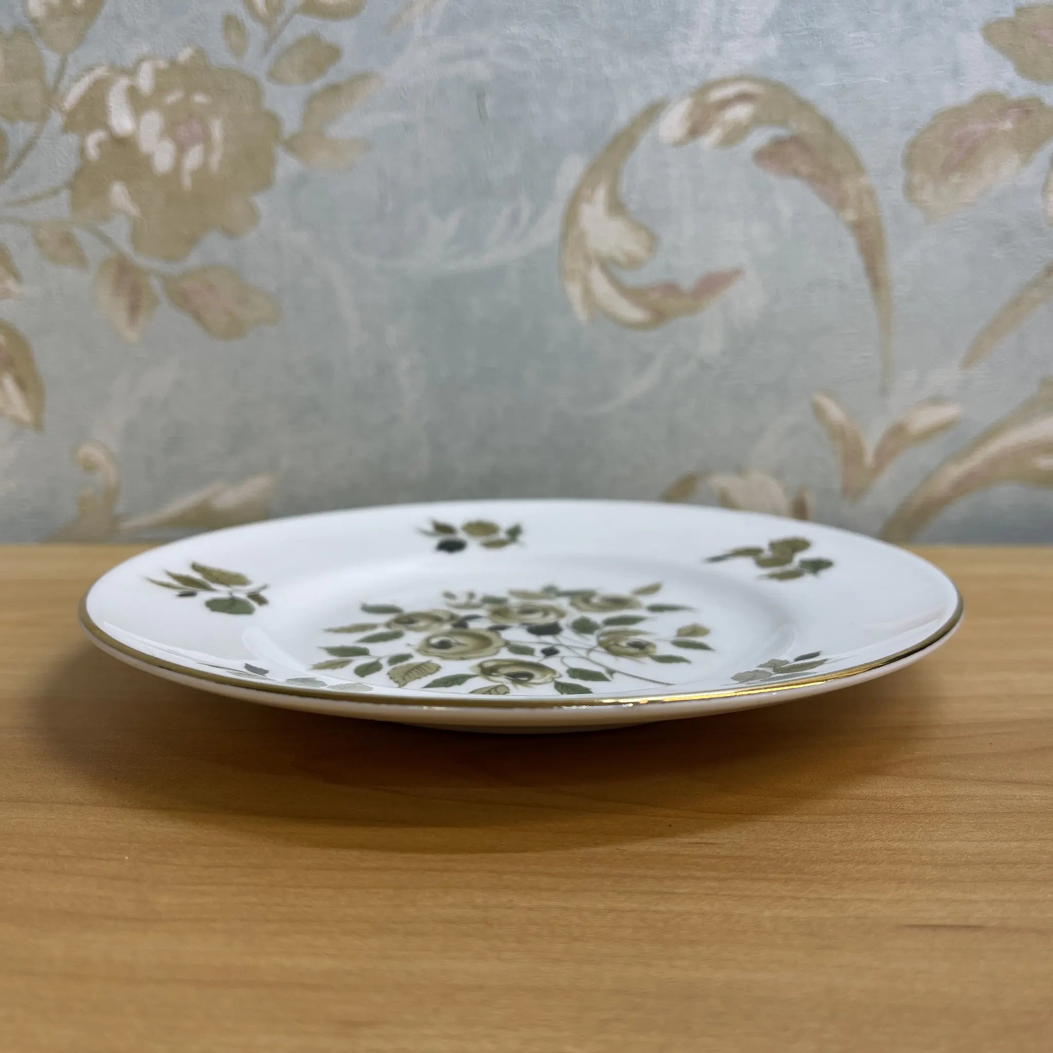 [Antique] Trio (C&S + dessert plate) + dessert plate