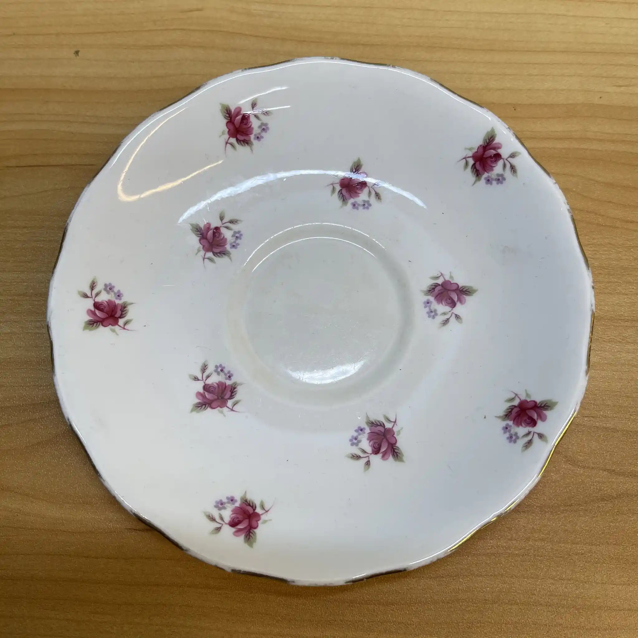 【复古】杯&碟子/ Crown Royal /估计20c中/ Bone China /英国/玫瑰，金彩