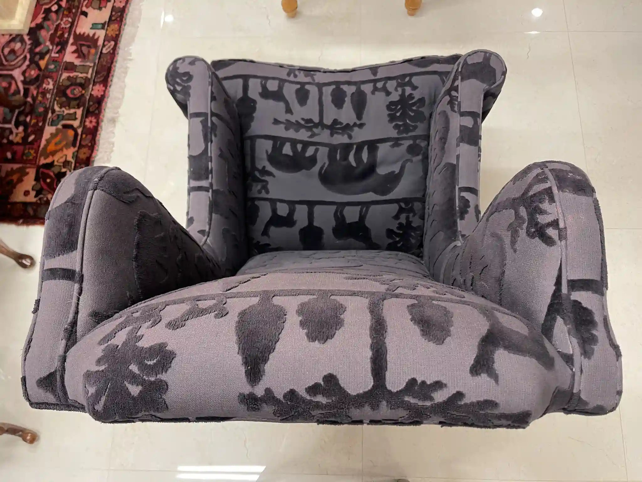 Antique 1-seater wing sofa, Georgian style, late 20th century (presumably), beech wood, British, animal print, Crow &amp; Ballfoot