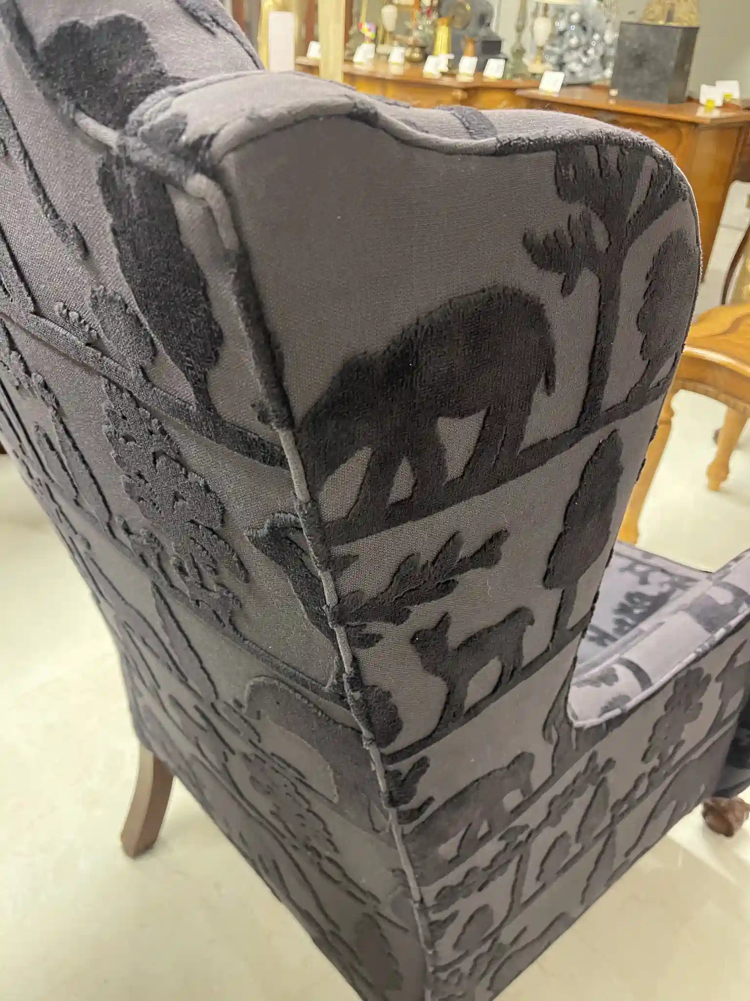 Antique 1-seater wing sofa, Georgian style, late 20th century (presumably), beech wood, British, animal print, Crow &amp; Ballfoot