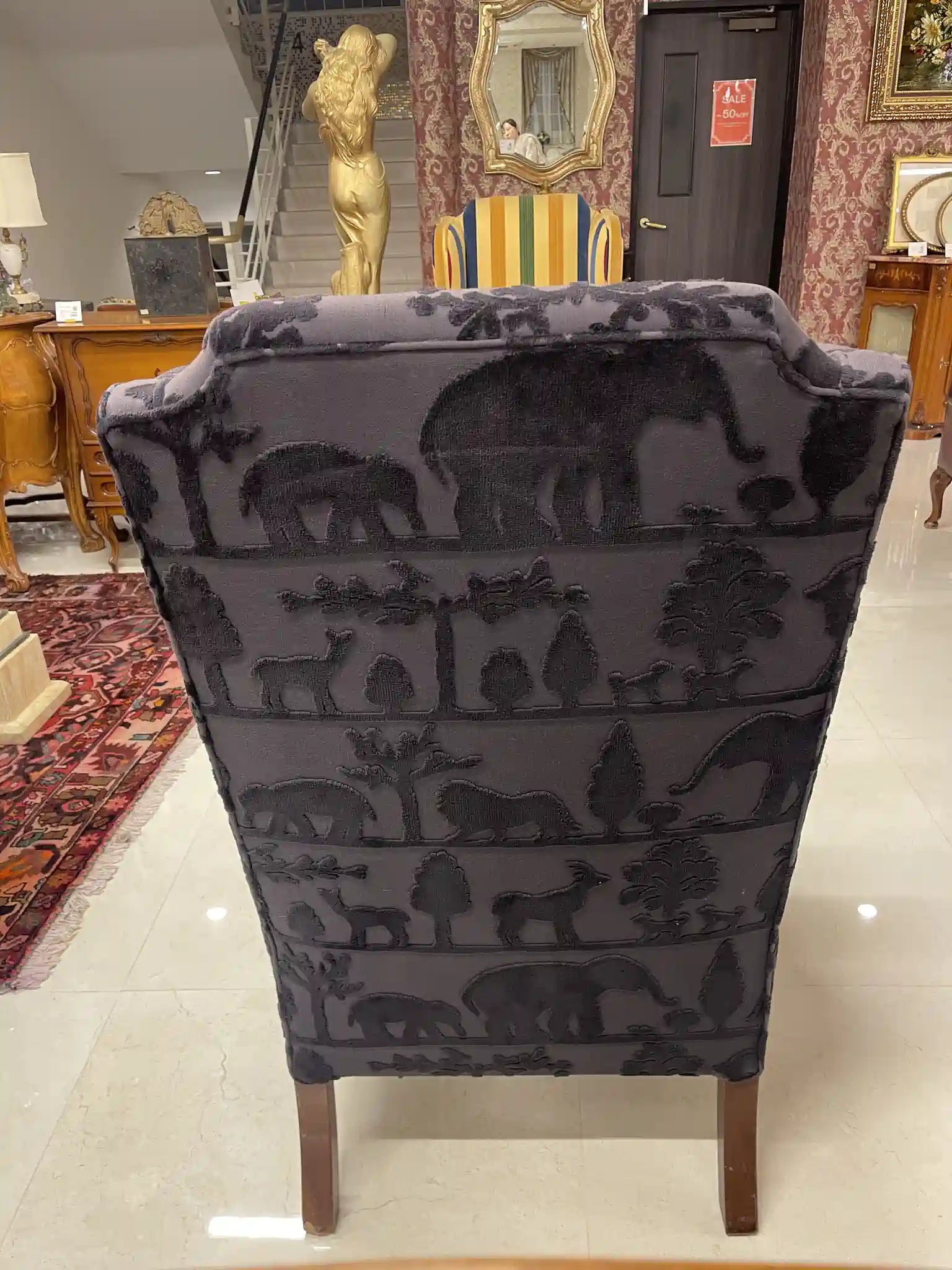 Antique 1-seater wing sofa, Georgian style, late 20th century (presumably), beech wood, British, animal print, Crow &amp; Ballfoot