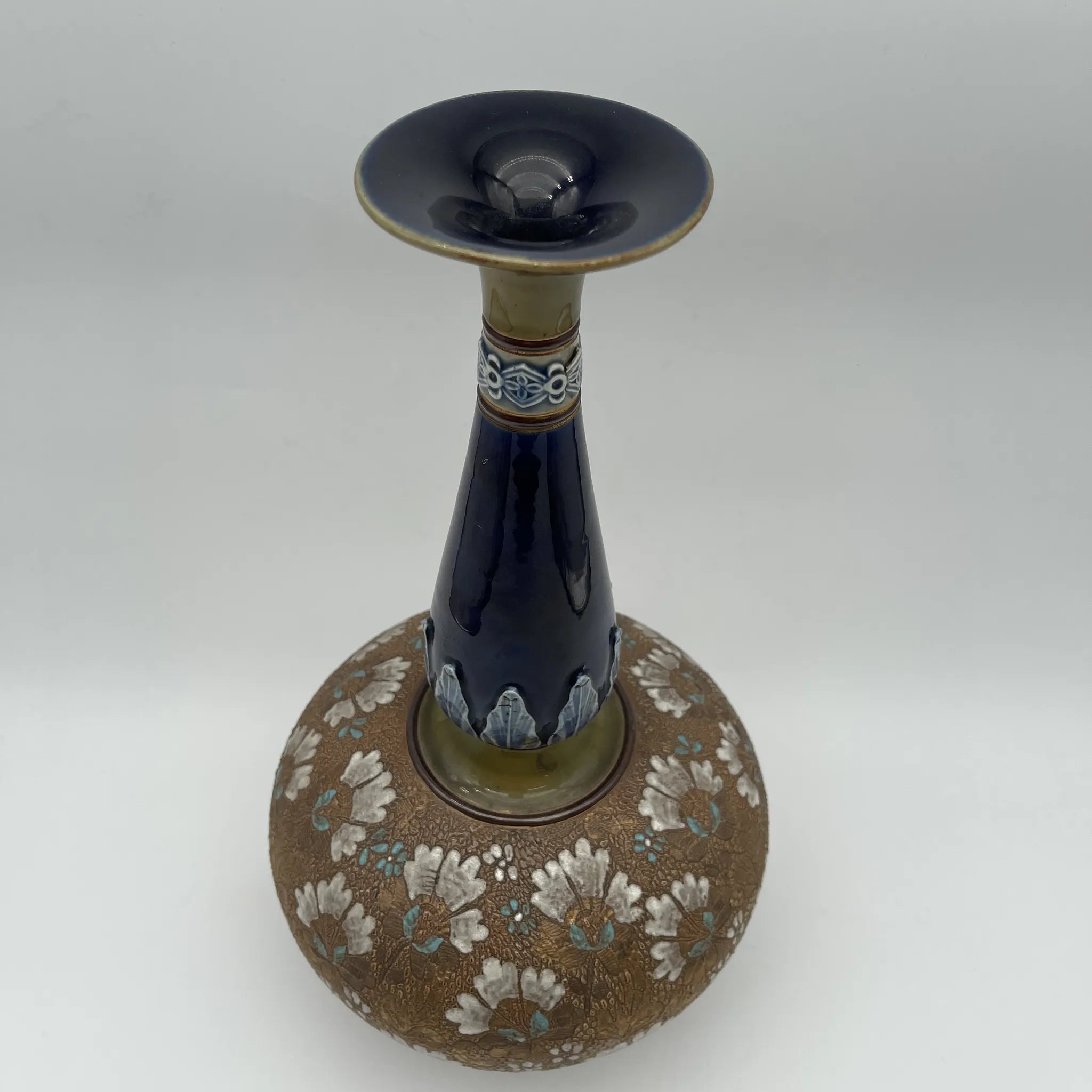 花瓶/ Royal Doulton / SLATER， 兰贝斯窑(Lambethware) / 20年代- 30年代左右/英国/斯莱特专利技术，蕾丝转印装饰，手工珐琅着色