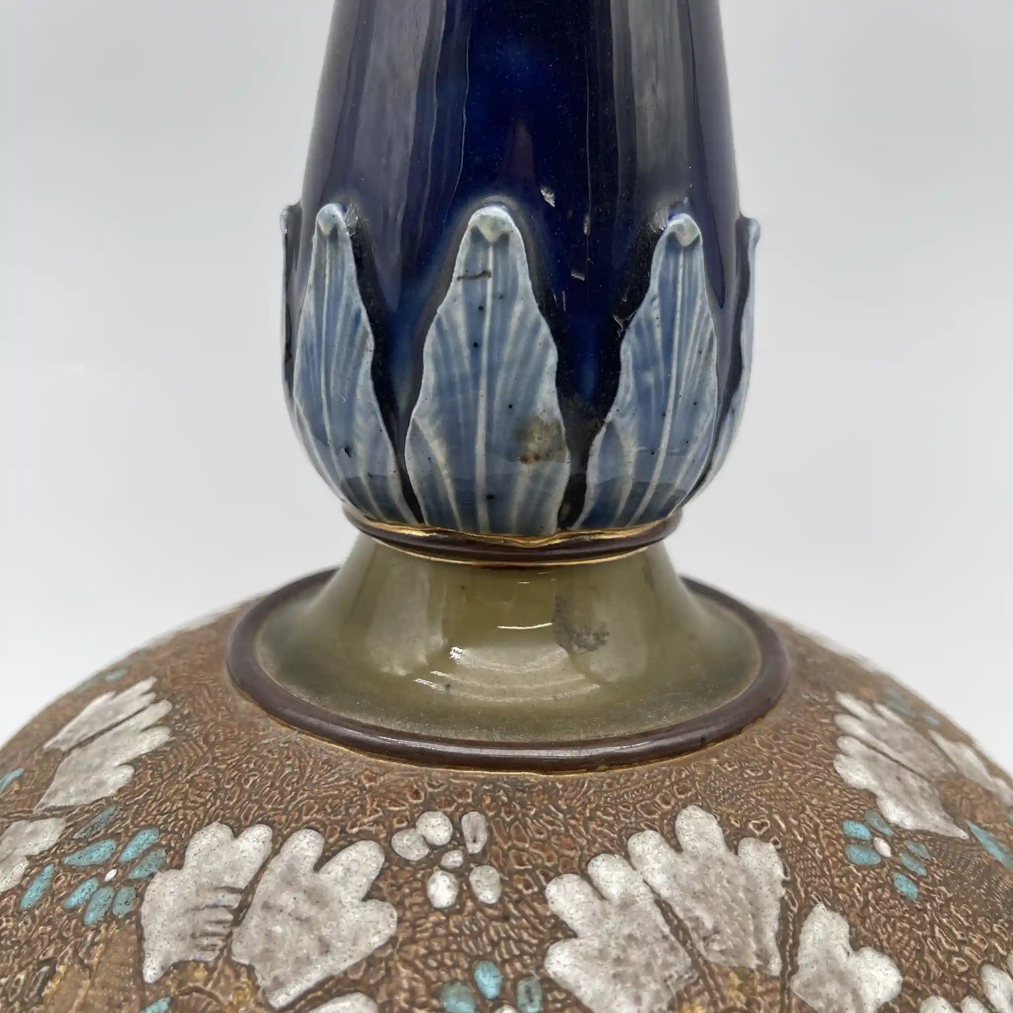 花瓶/ ROYAL DOULTON / SLATER / SLATER， 兰贝斯窑(Lambethware) / 20年代- 30年代左右/英国/斯莱特专利技术，蕾丝转印装饰，手工珐琅着色