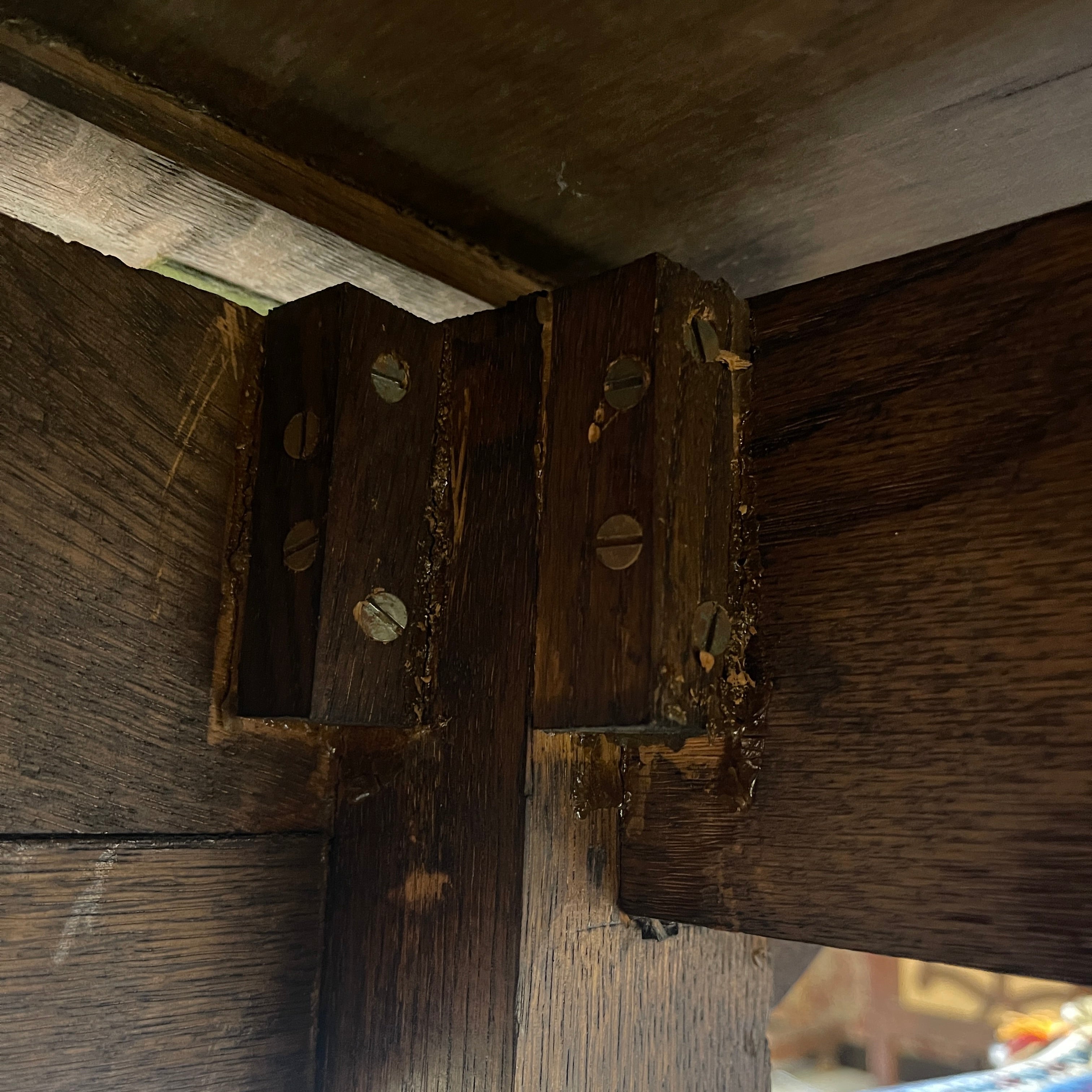 Antique draw-leaf table / Early 20th century (presumably) / Oak / British / Bourboise legs