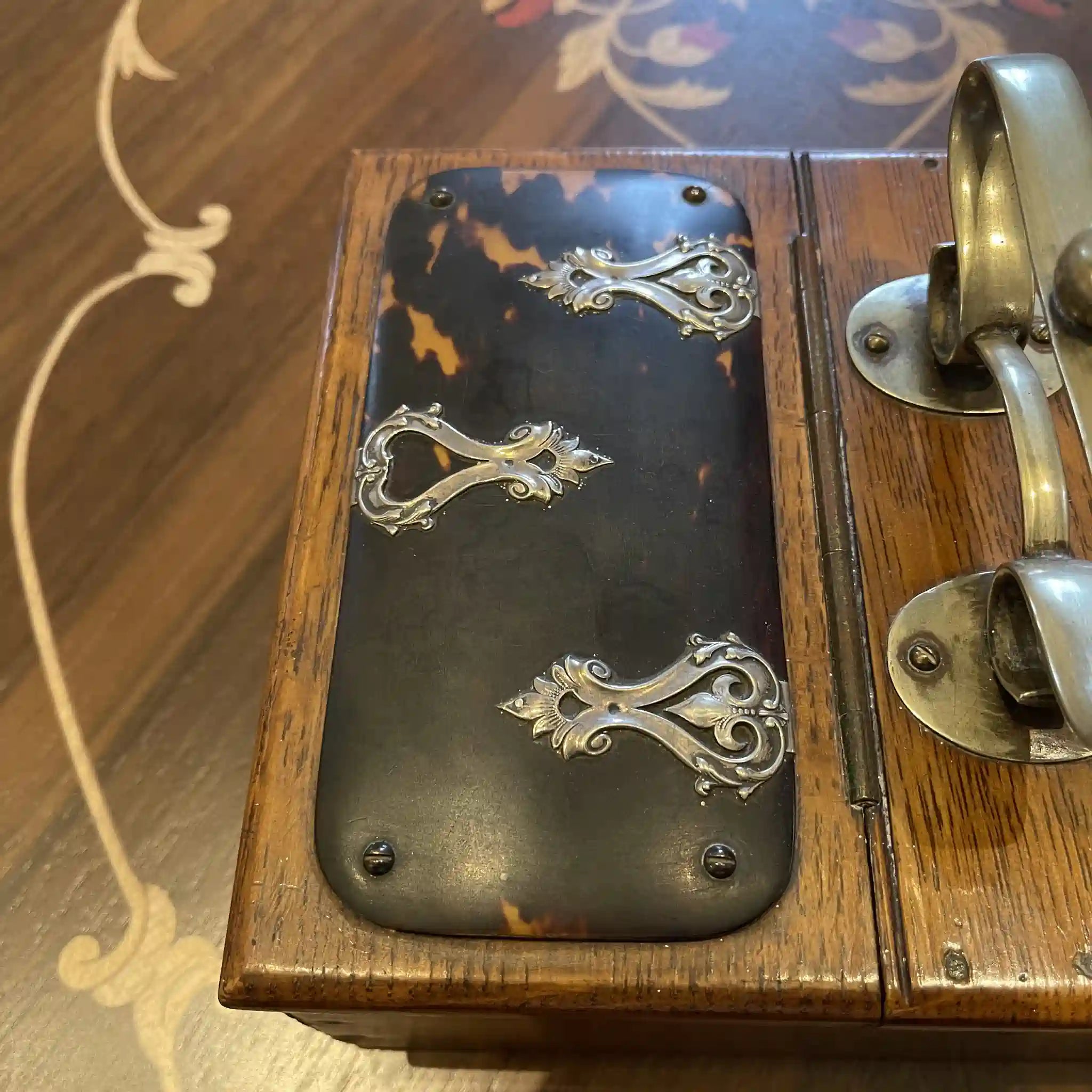 【アンティーク】 木製ドリンクボックス / イギリス直輸入