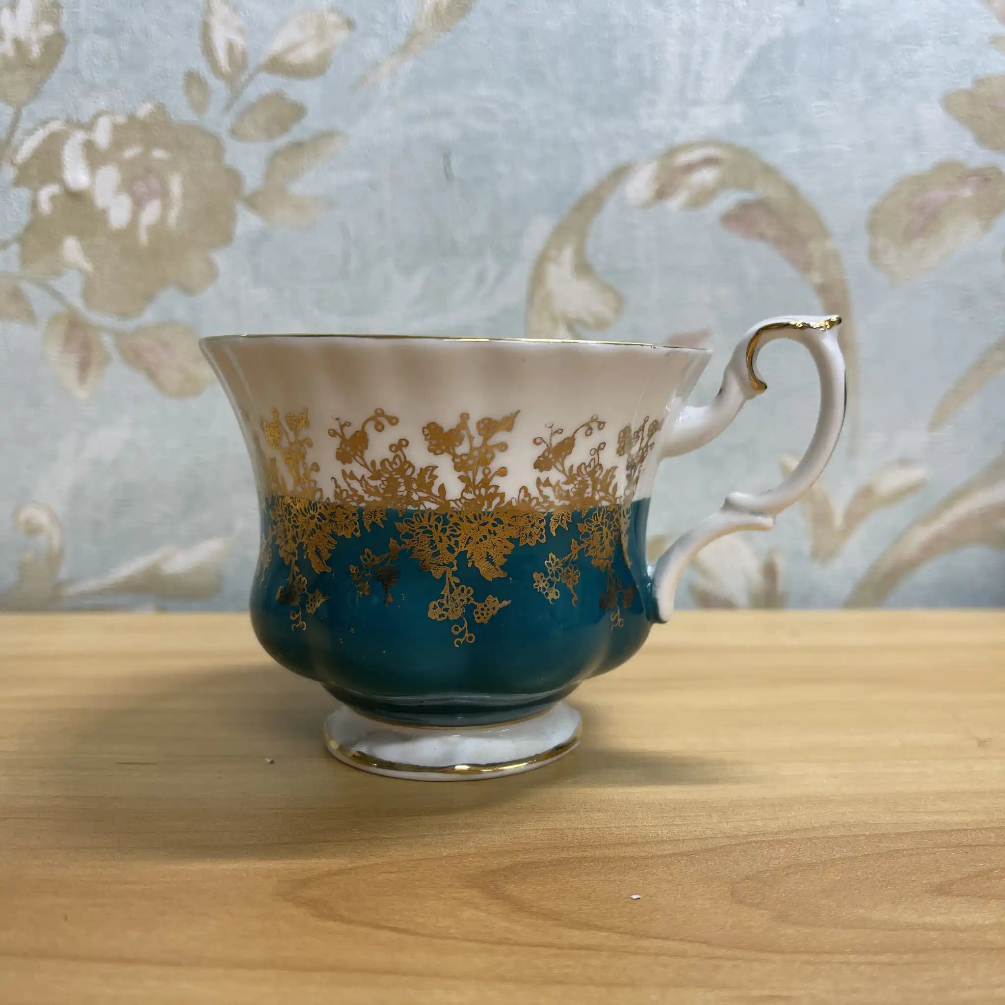 [Vintage] Tea cup & saucer
