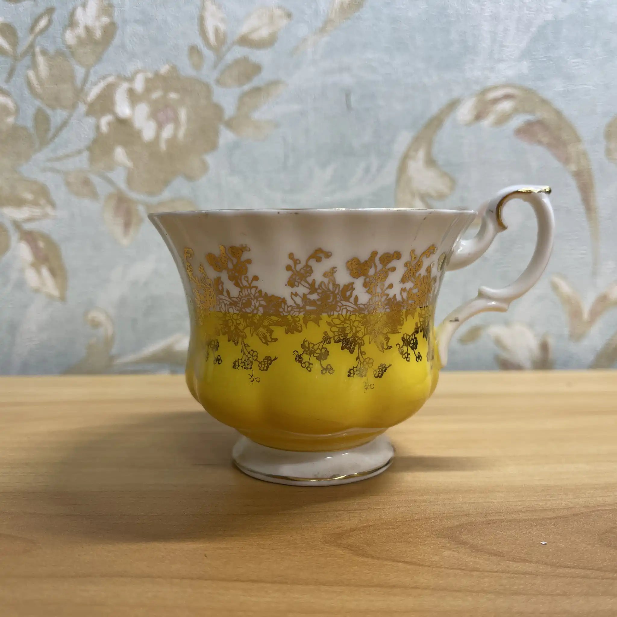 [Vintage] Tea cup & saucer