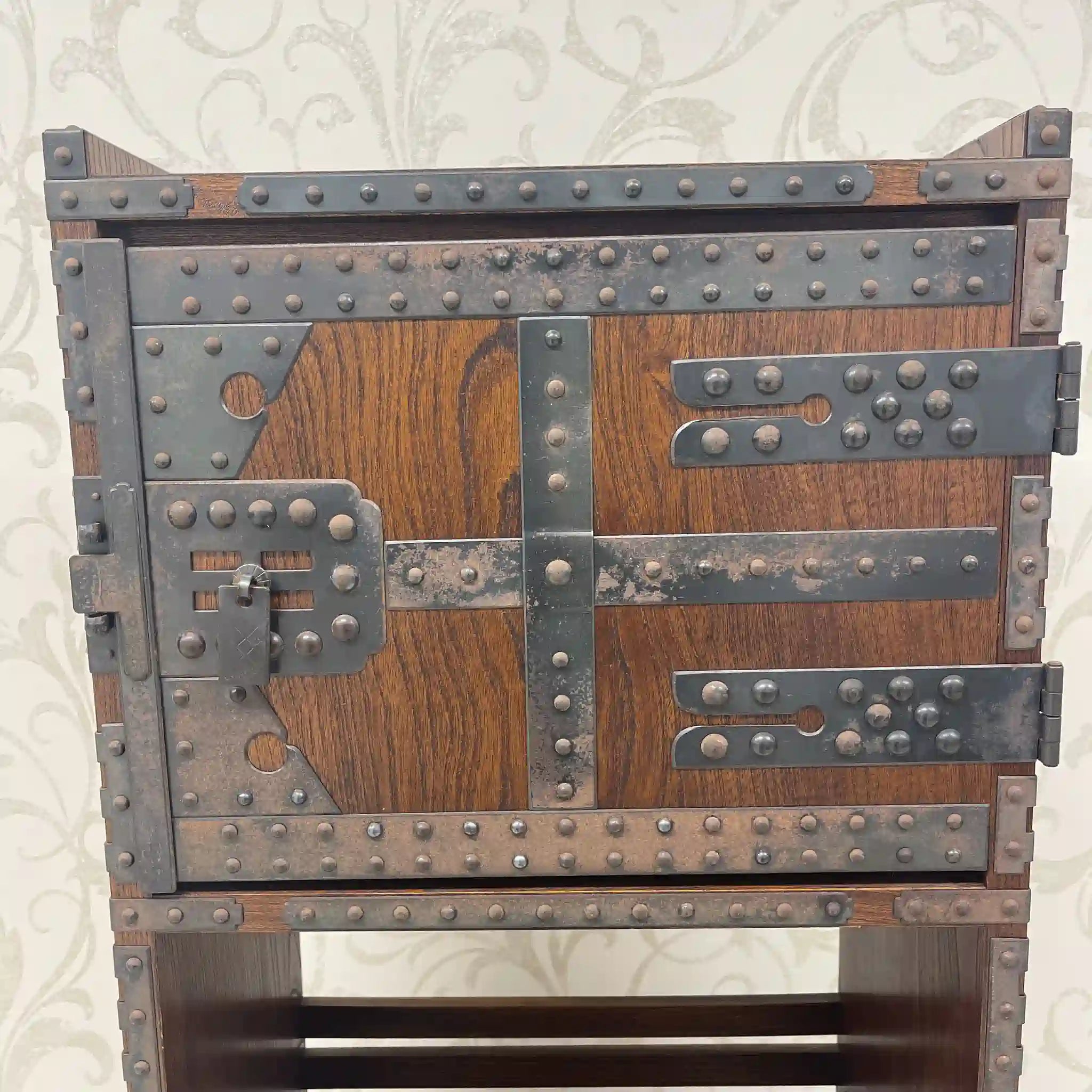 [Vintage] Cabinet