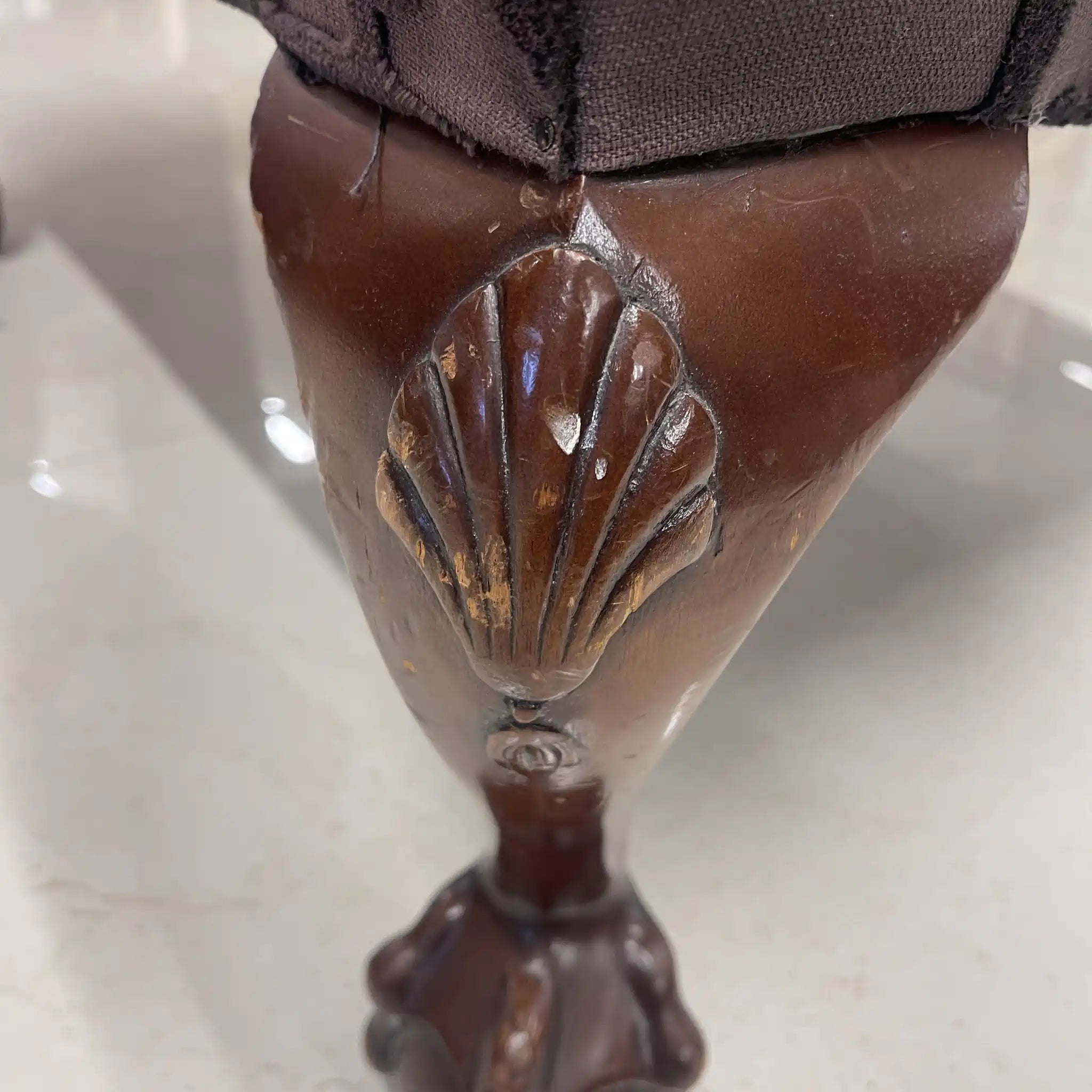 Antique 1-seater wing sofa, Georgian style, late 20th century (presumably), beech wood, British, animal print, Crow &amp; Ballfoot