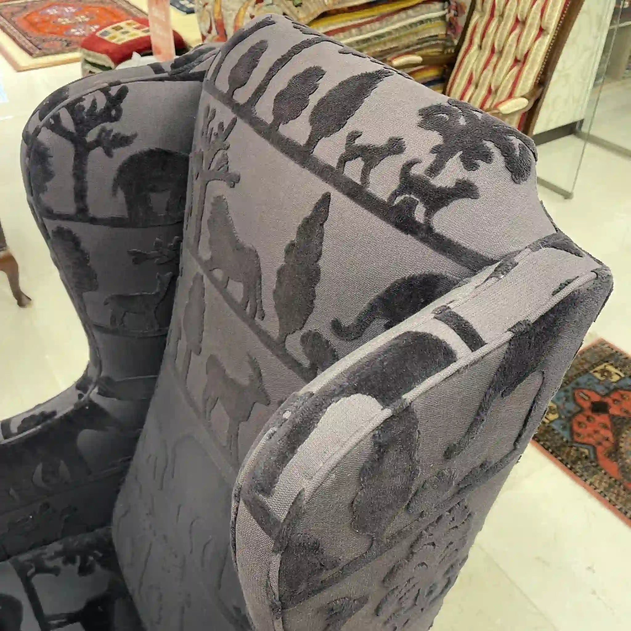 Antique 1-seater wing sofa, Georgian style, late 20th century (presumably), beech wood, British, animal print, Crow &amp; Ballfoot