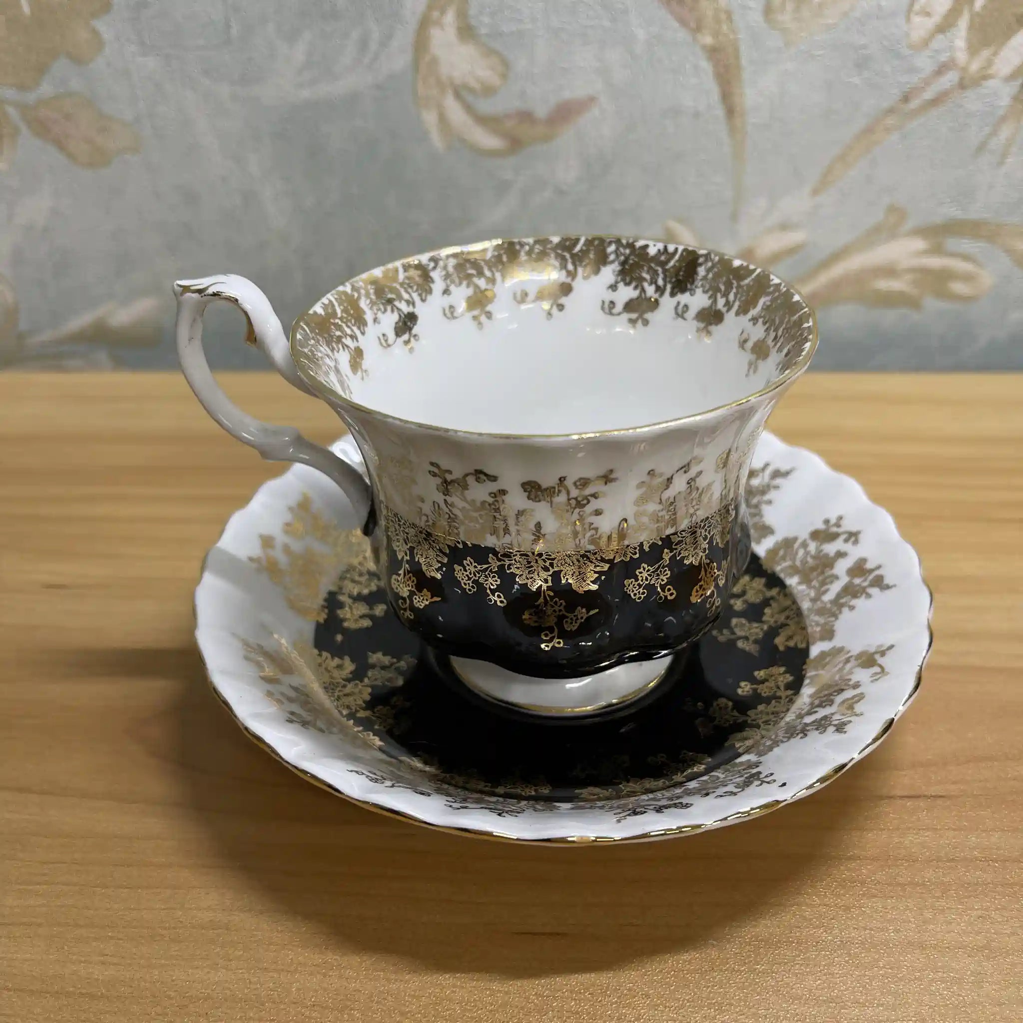 [Vintage] Tea cup & saucer