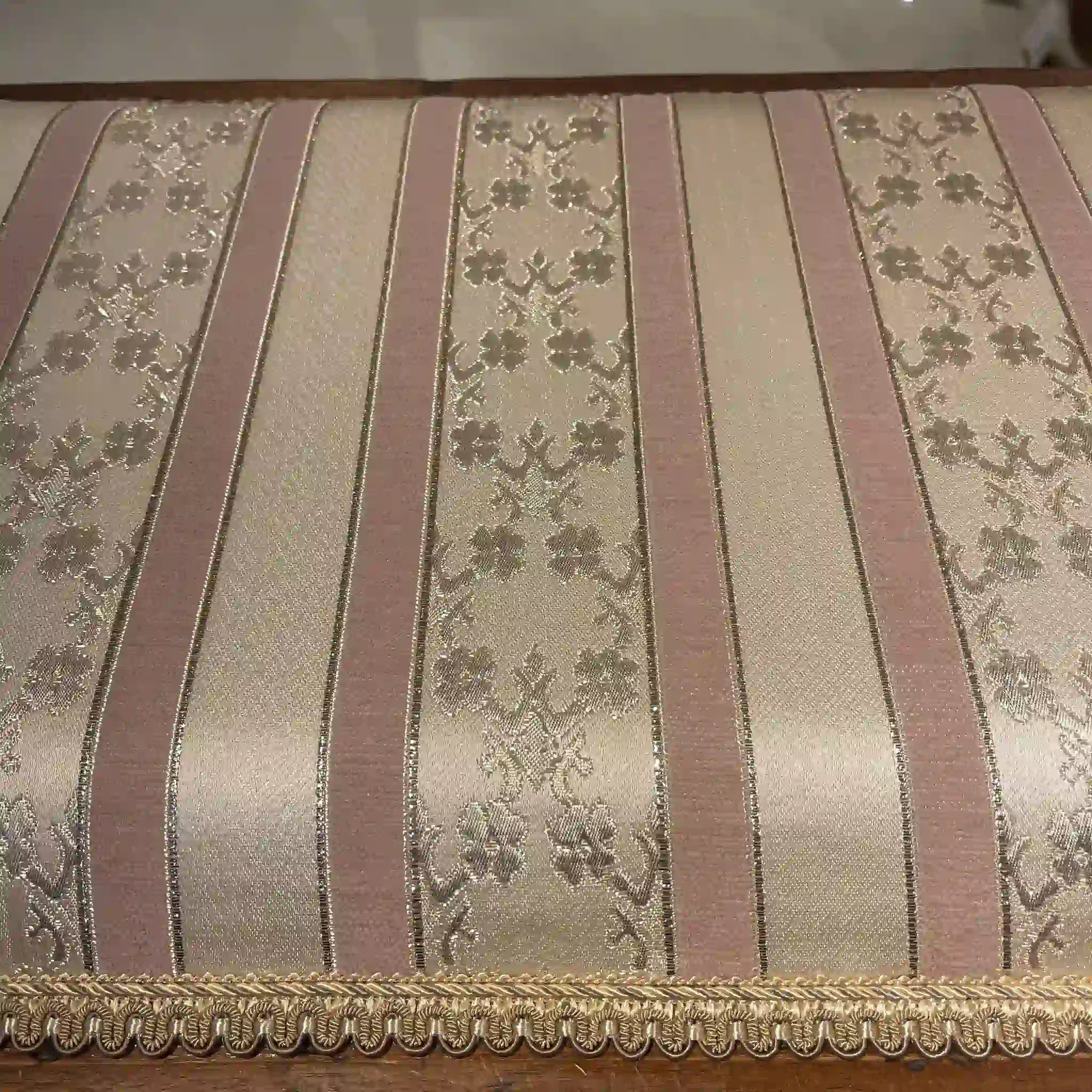 【アンティーク】 アンティーク ピアノスツール / 
 / 20世紀初頭 / ウォールナット材 / イギリス / 座面張替え済み