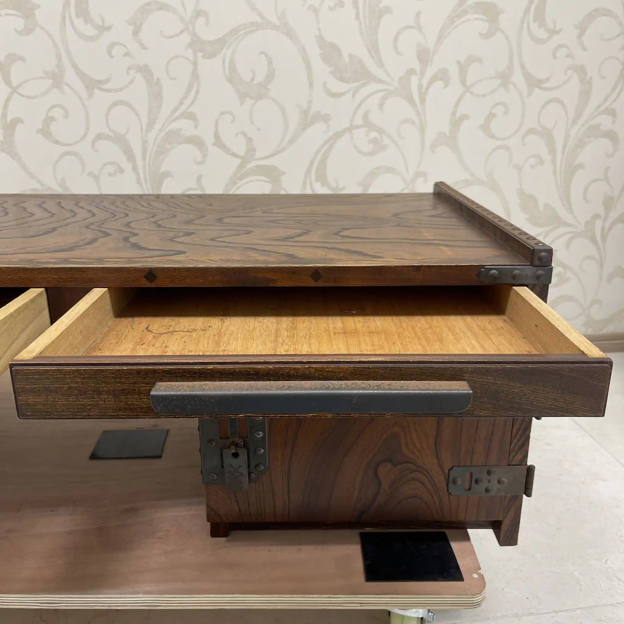 [Vintage] Desk