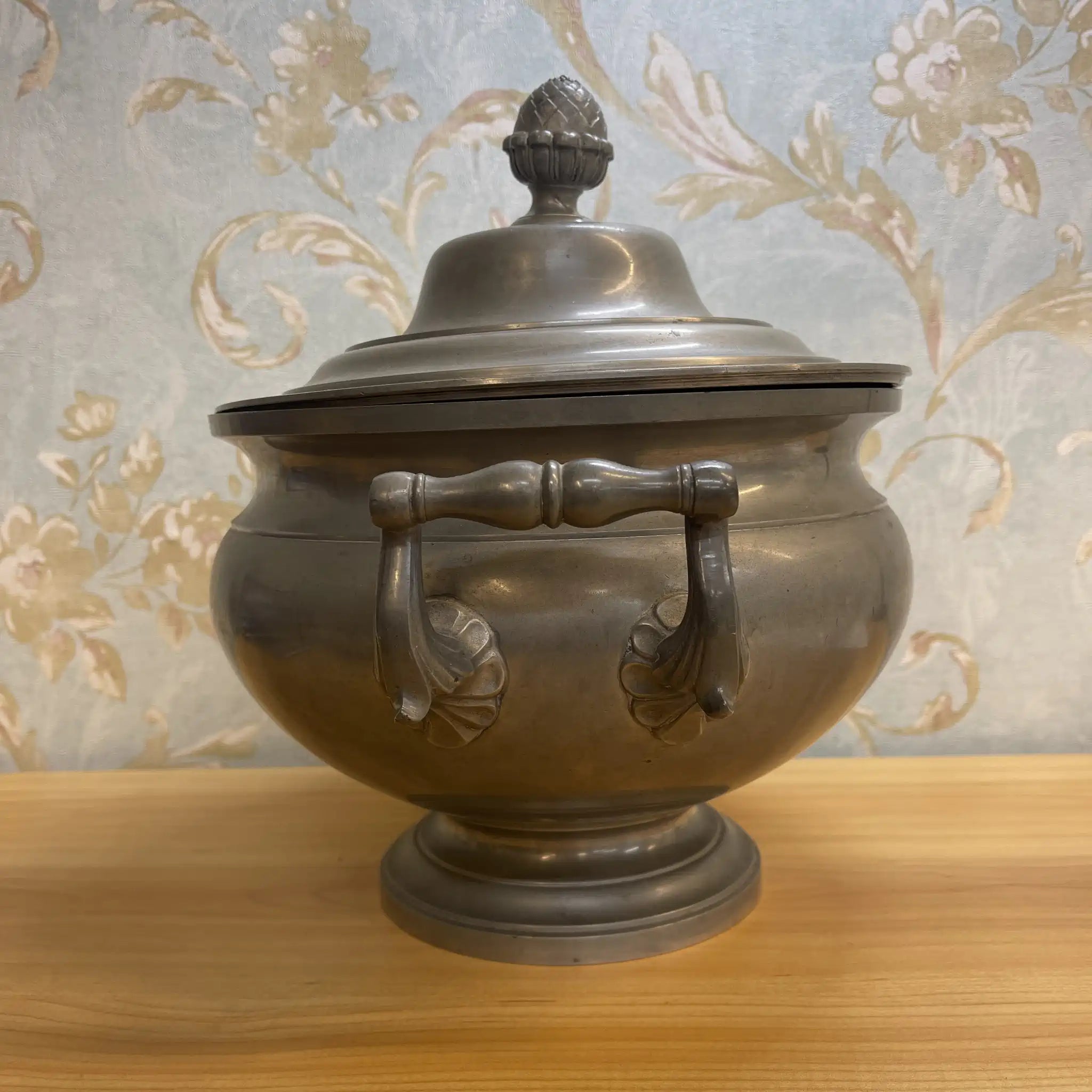 [Antique] Soup Turin / Estimated early 20C / Pewter / Germany / Pine nuts
